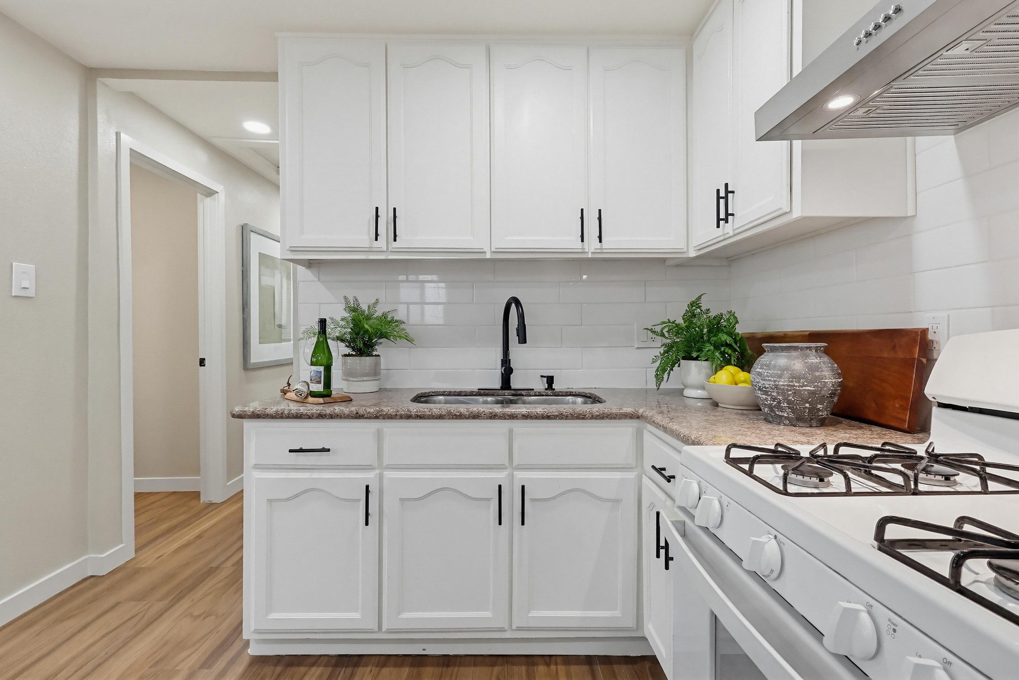 Virtual tour photo 18 of 47 for 5435 Smiley Dr