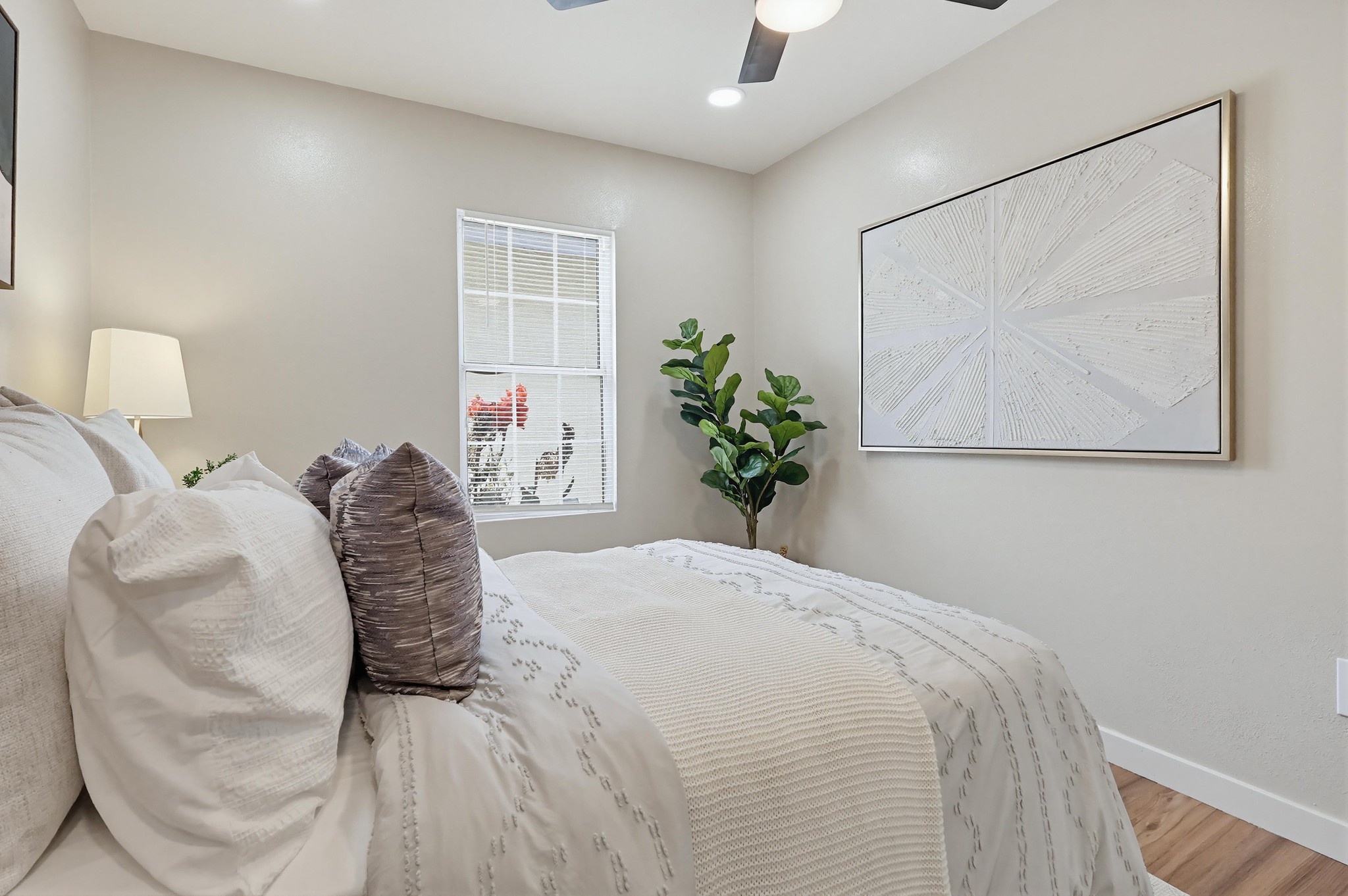 Virtual tour photo 25 of 47 for 5435 Smiley Dr