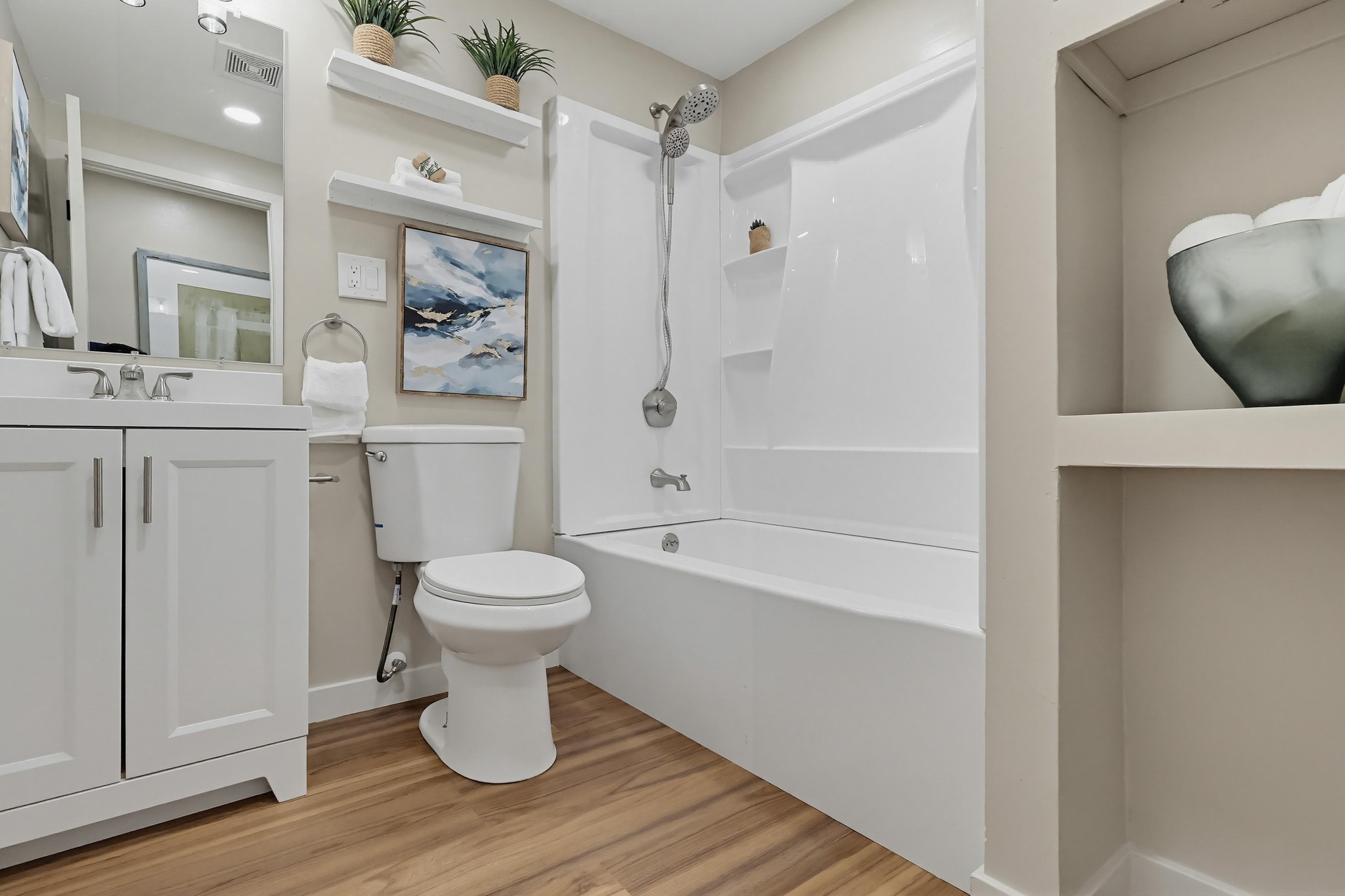 Virtual tour photo 31 of 47 for 5435 Smiley Dr