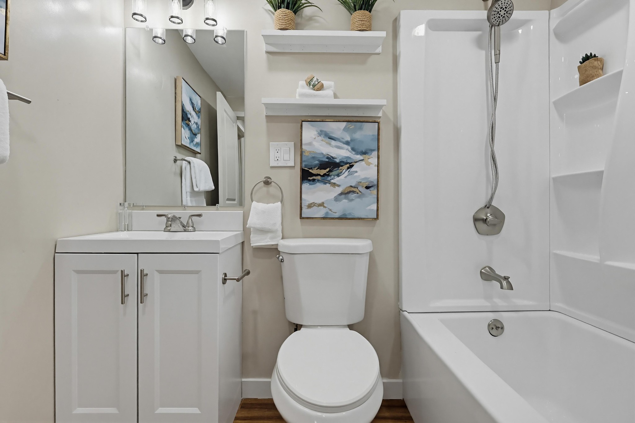 Virtual tour photo 32 of 47 for 5435 Smiley Dr