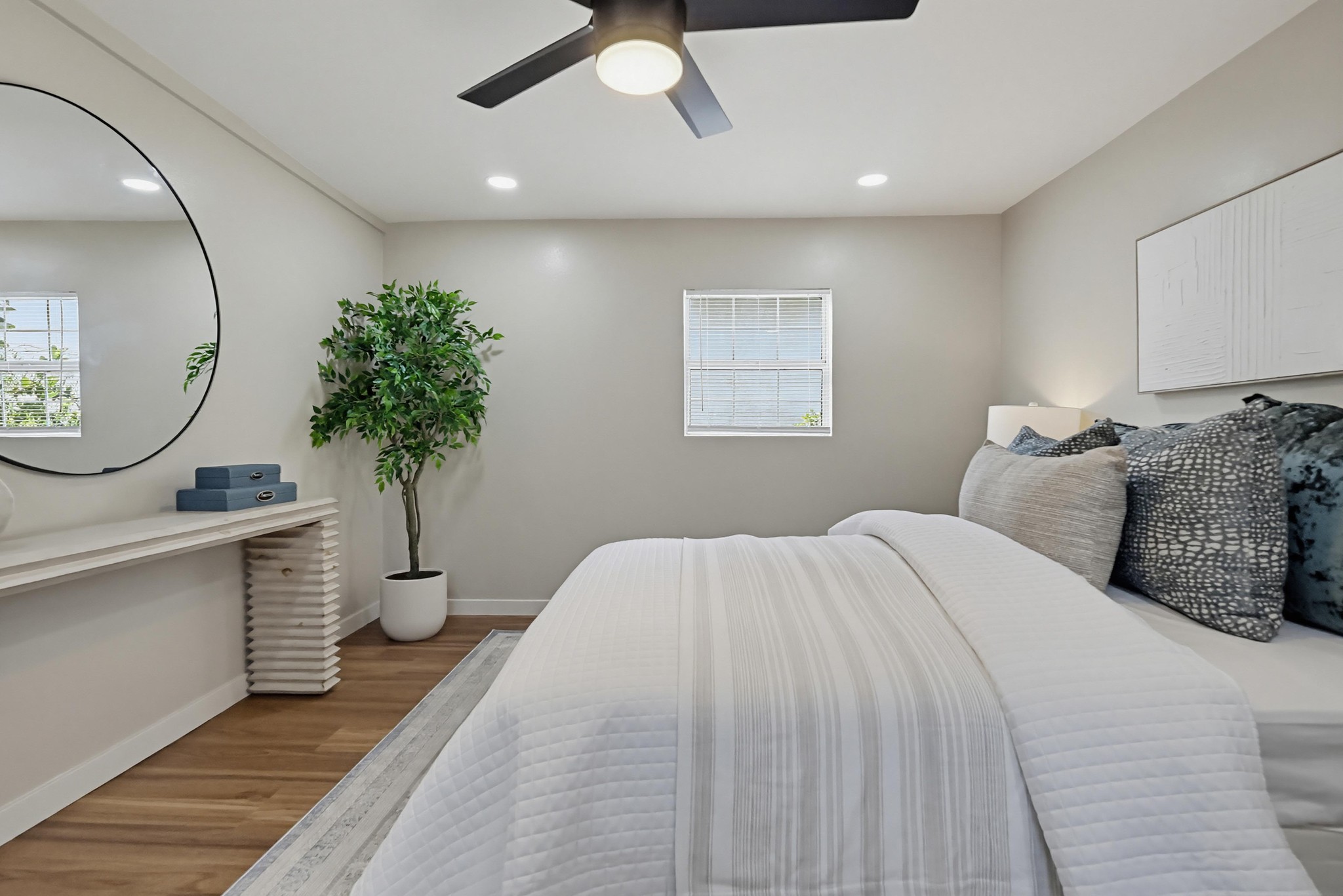Virtual tour photo 36 of 47 for 5435 Smiley Dr