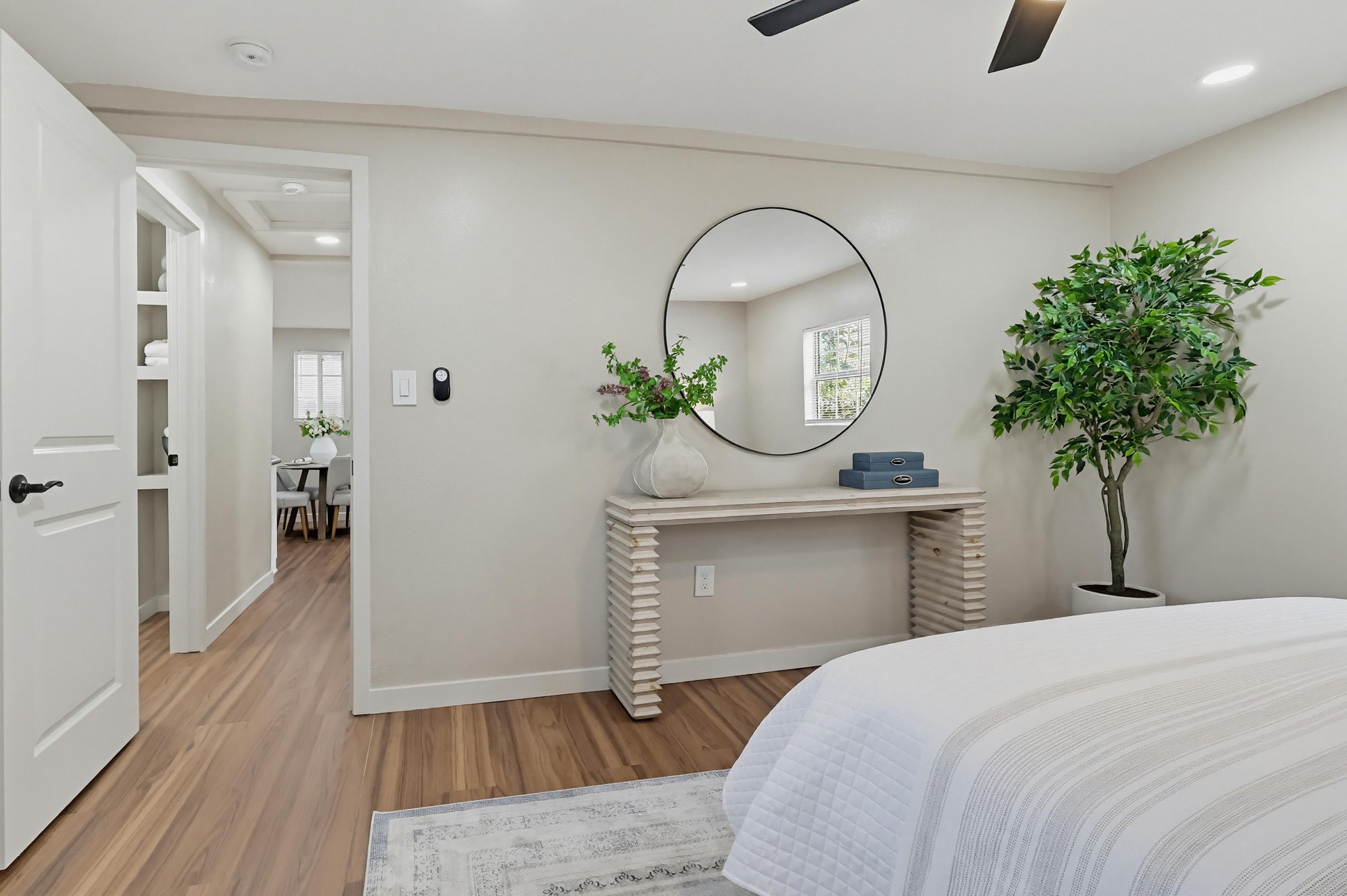 Virtual tour photo 37 of 47 for 5435 Smiley Dr