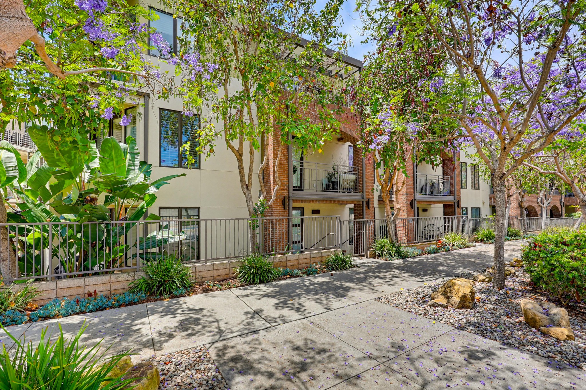Virtual tour photo 3 of 66 for 5440 La Jolla Blvd