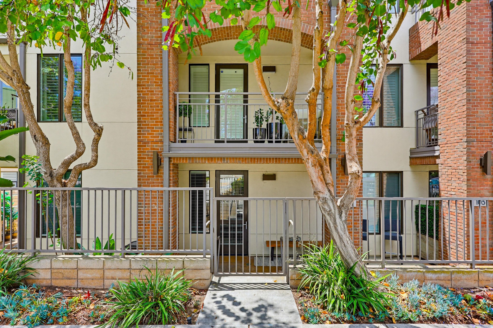 Virtual tour photo 6 of 66 for 5440 La Jolla Blvd