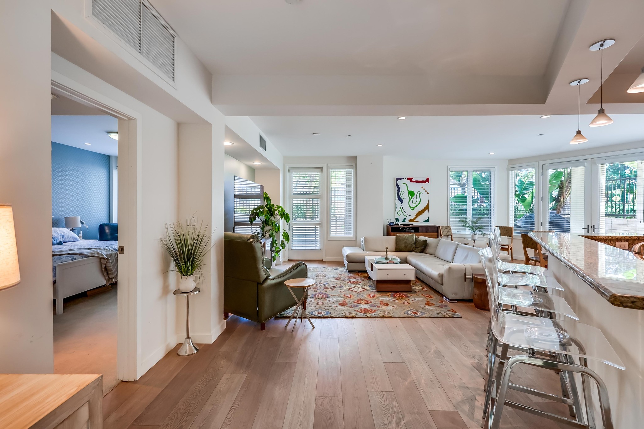 Virtual tour photo 13 of 66 for 5440 La Jolla Blvd
