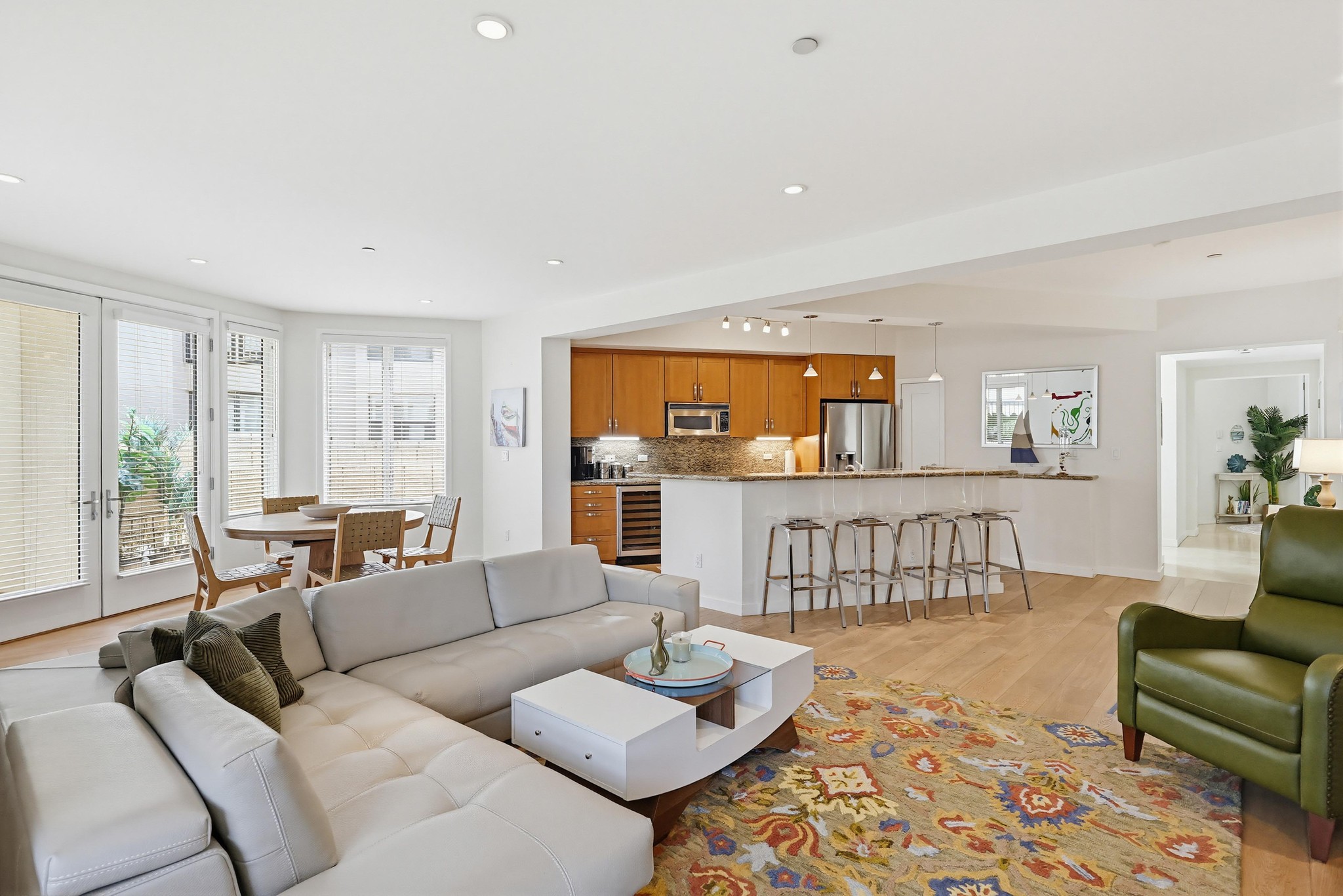 Virtual tour photo 16 of 66 for 5440 La Jolla Blvd