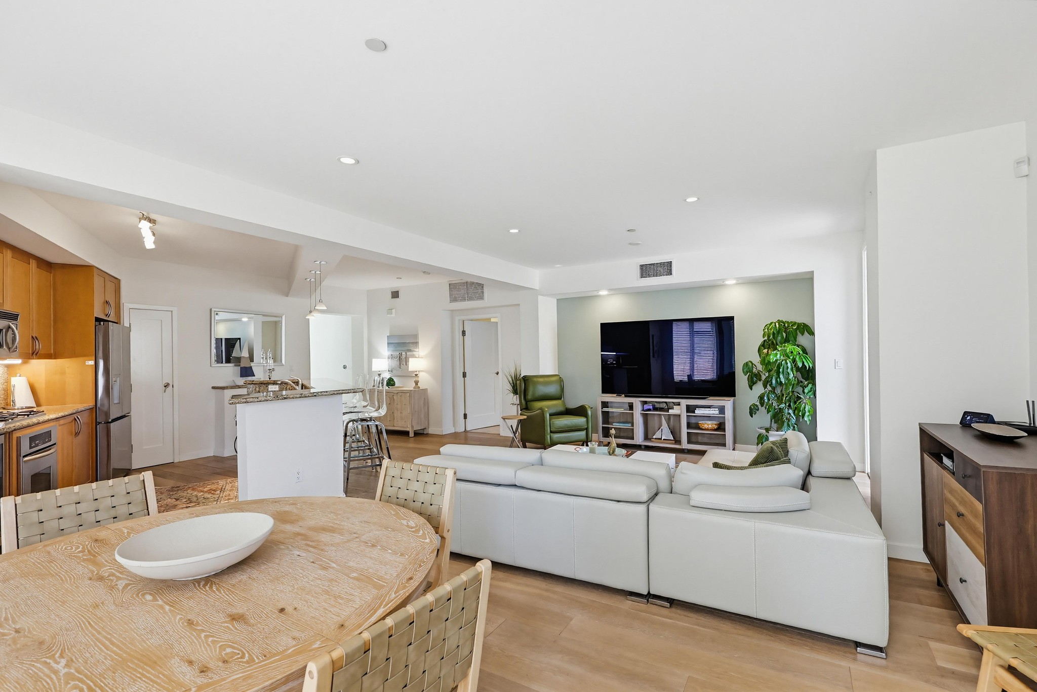 Virtual tour photo 30 of 66 for 5440 La Jolla Blvd