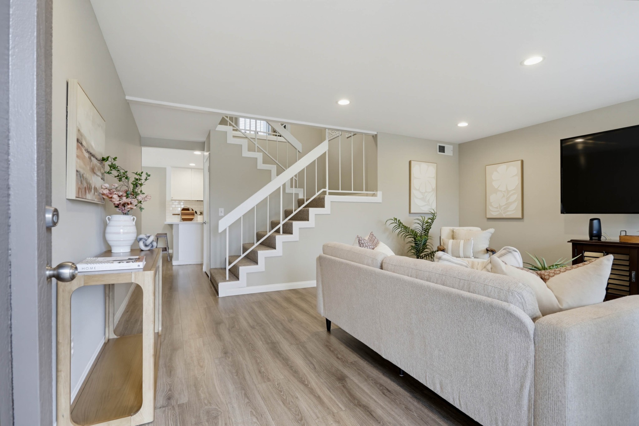 Virtual tour photo 4 of 35 for 5441 Escarchosa Ln