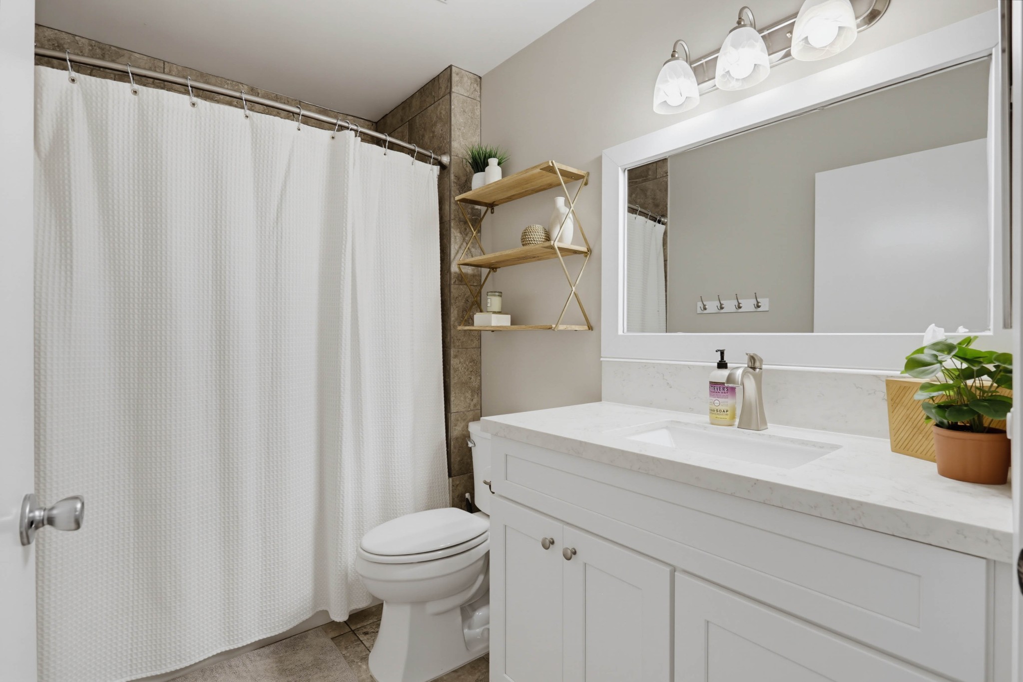 Virtual tour photo 27 of 35 for 5441 Escarchosa Ln