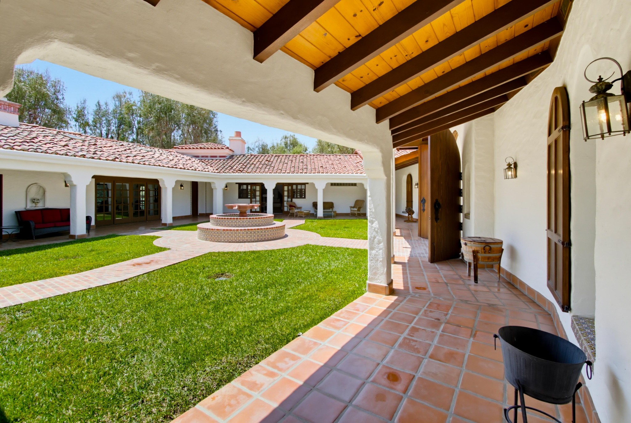 Virtual tour photo 15 of 96 for 5443 Calzada Del Bosque