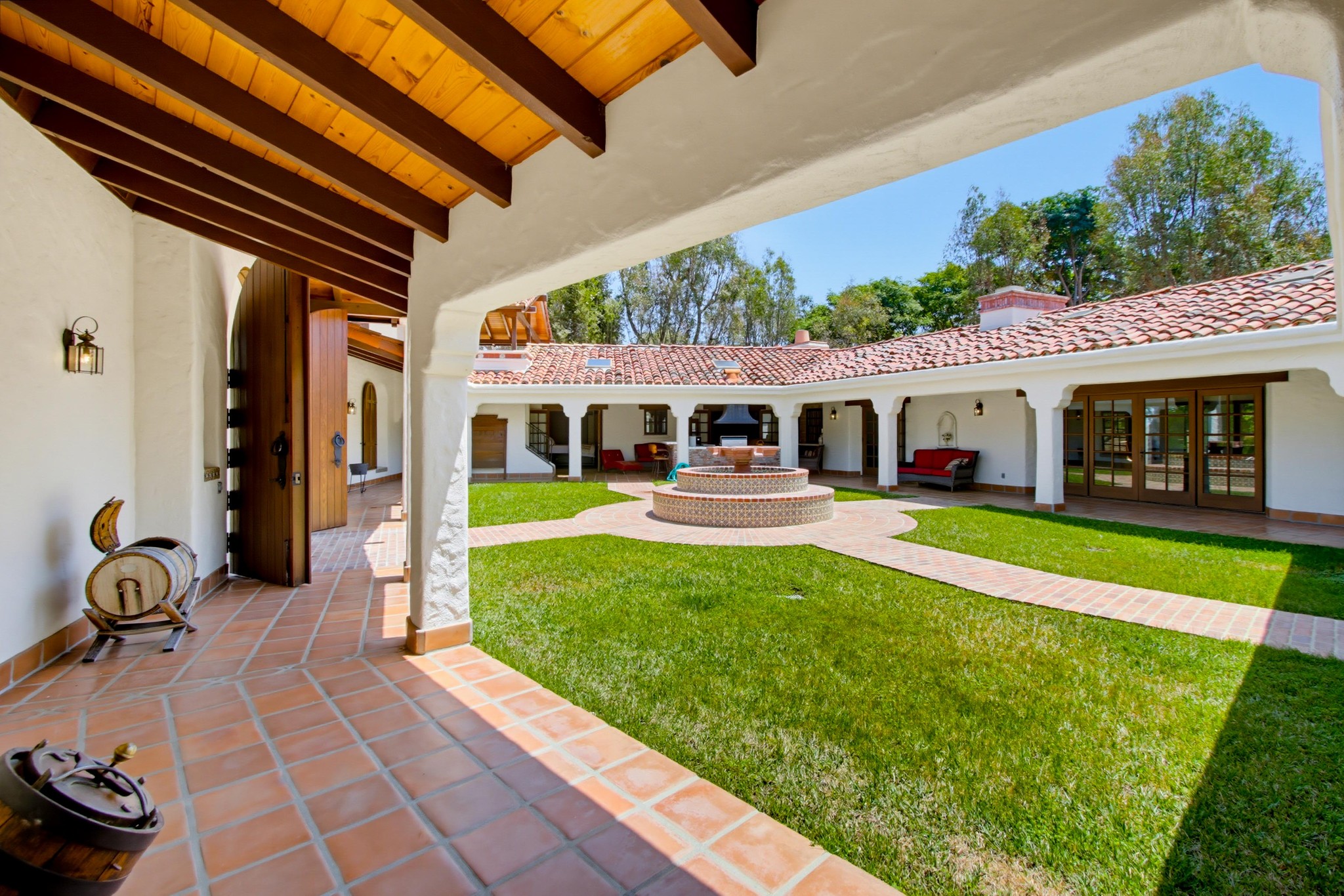 Virtual tour photo 16 of 96 for 5443 Calzada Del Bosque