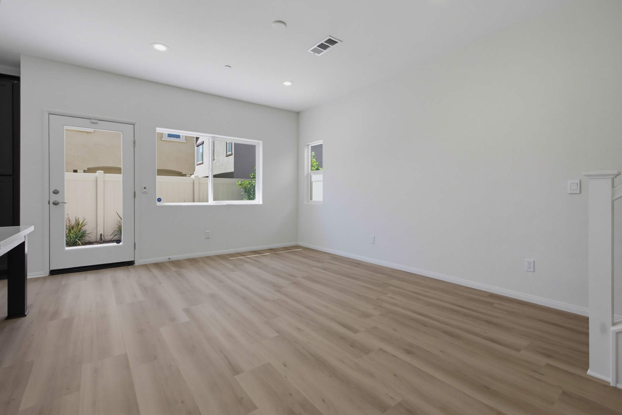 Virtual tour photo 5 of 39 for 5444 Starlight Pl