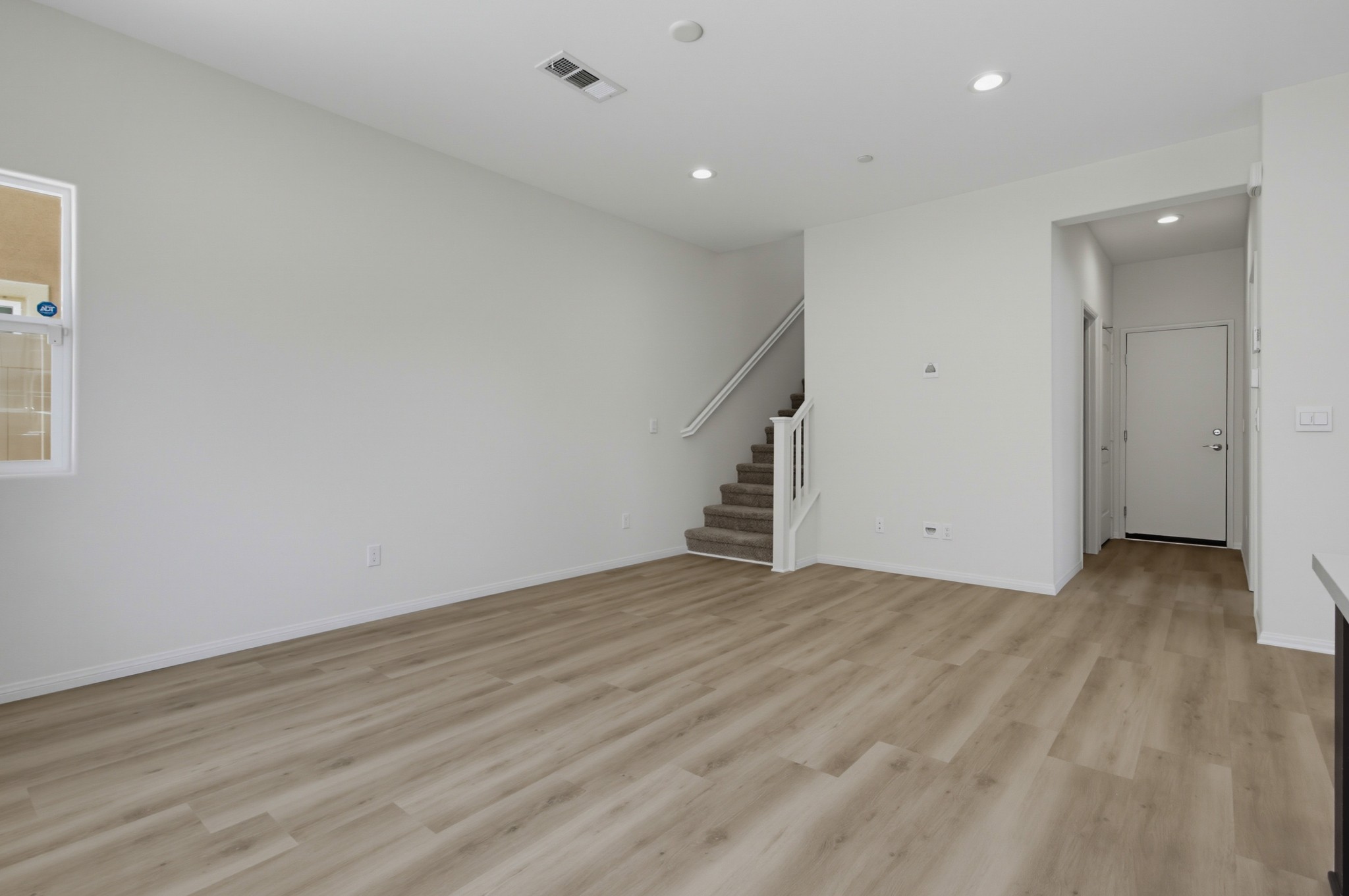 Virtual tour photo 6 of 39 for 5444 Starlight Pl