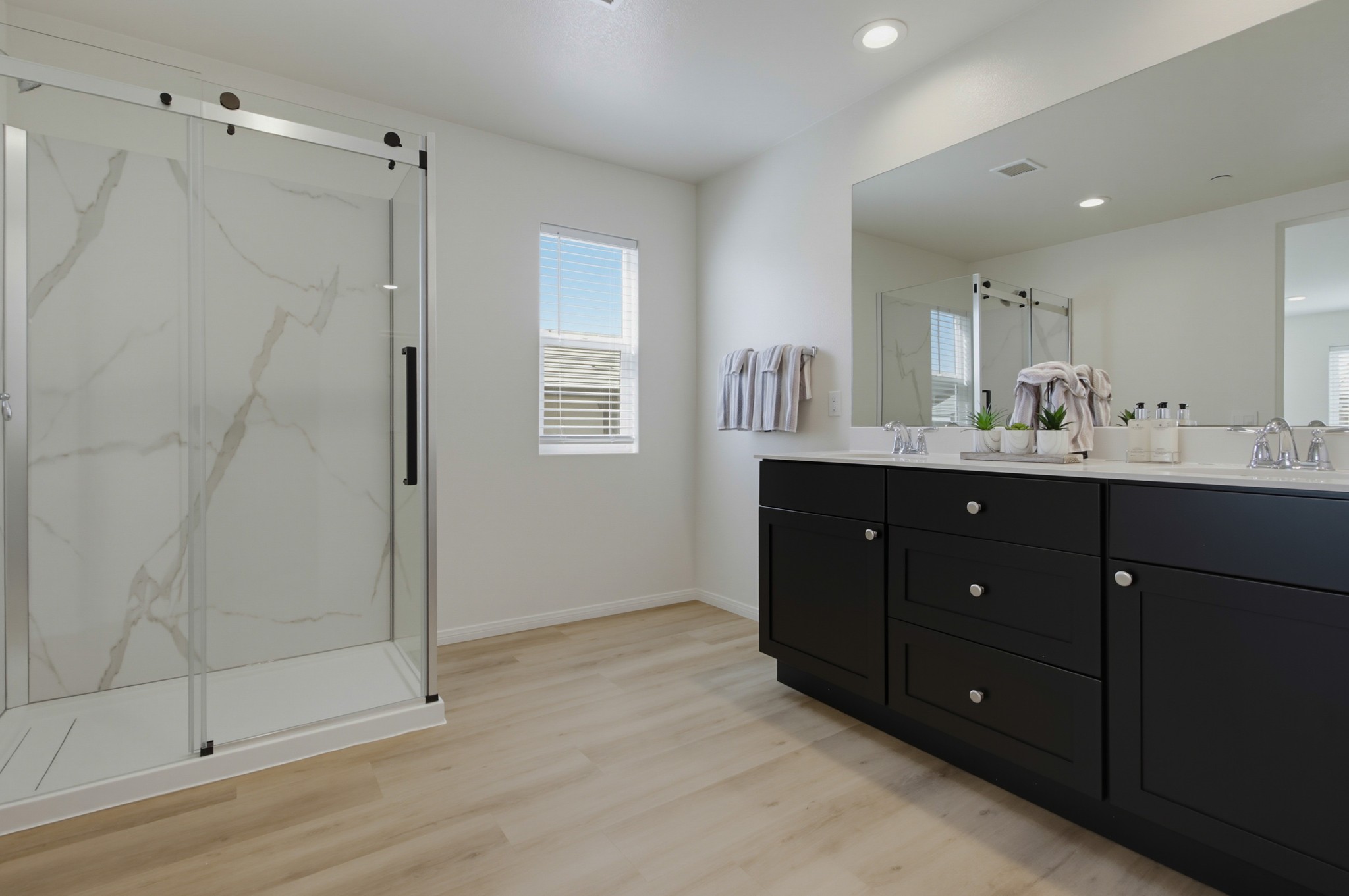 Virtual tour photo 25 of 39 for 5444 Starlight Pl