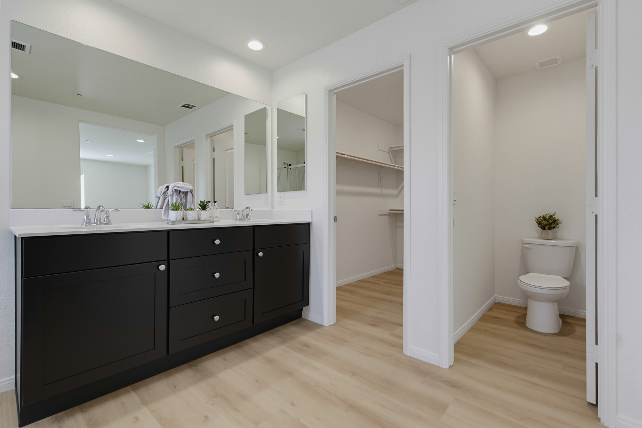 Virtual tour photo 26 of 39 for 5444 Starlight Pl