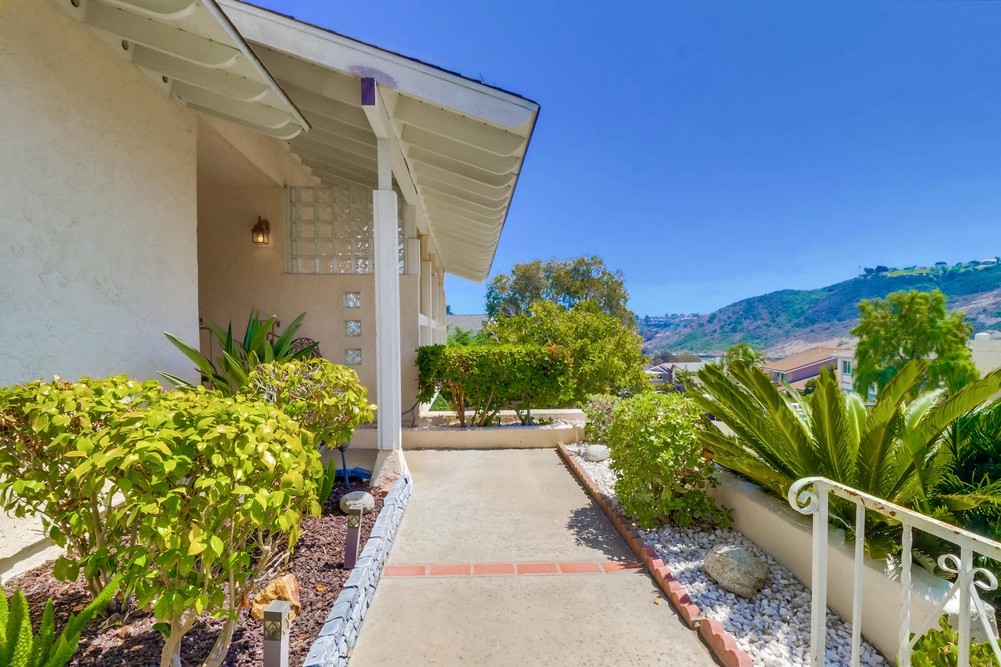 Virtual tour photo 3 of 41 for 5453 Bloch St