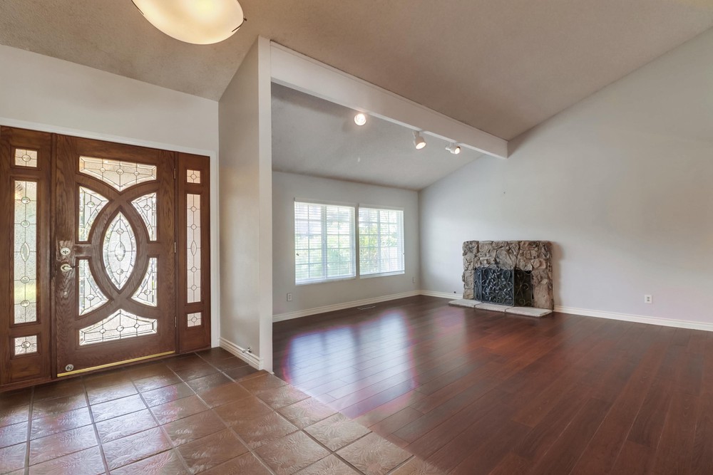 Virtual tour photo 5 of 41 for 5453 Bloch St