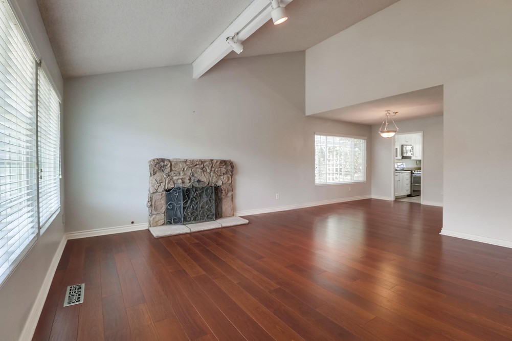 Virtual tour photo 7 of 41 for 5453 Bloch St