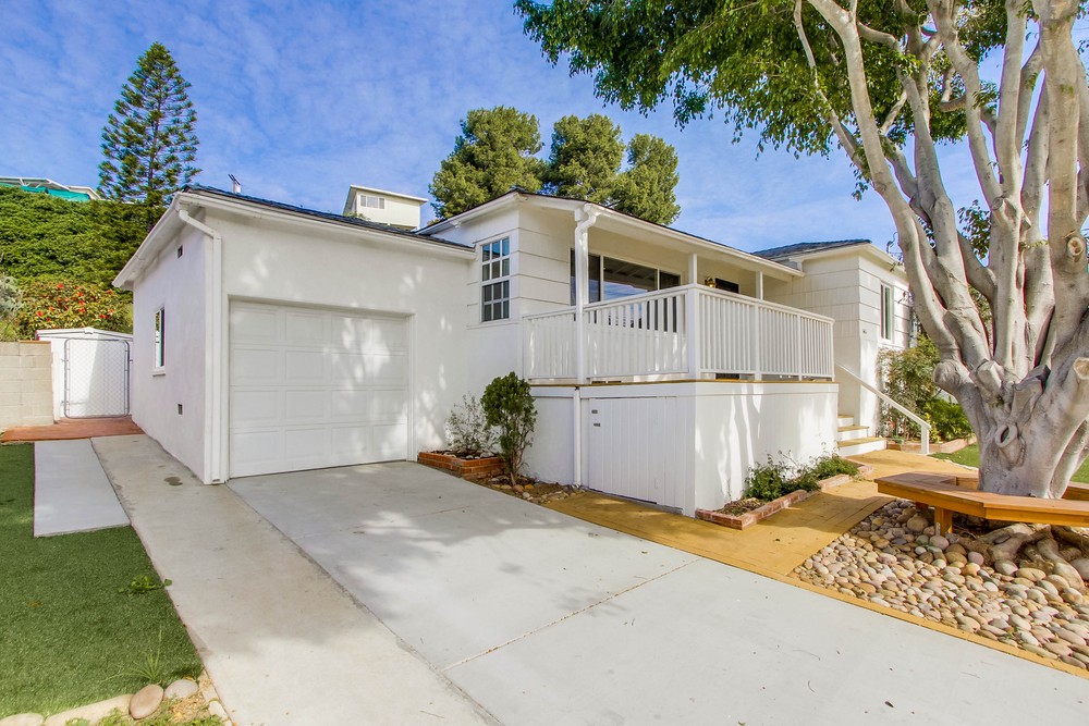 Virtual tour photo 5 of 76 for 5466 Grape St