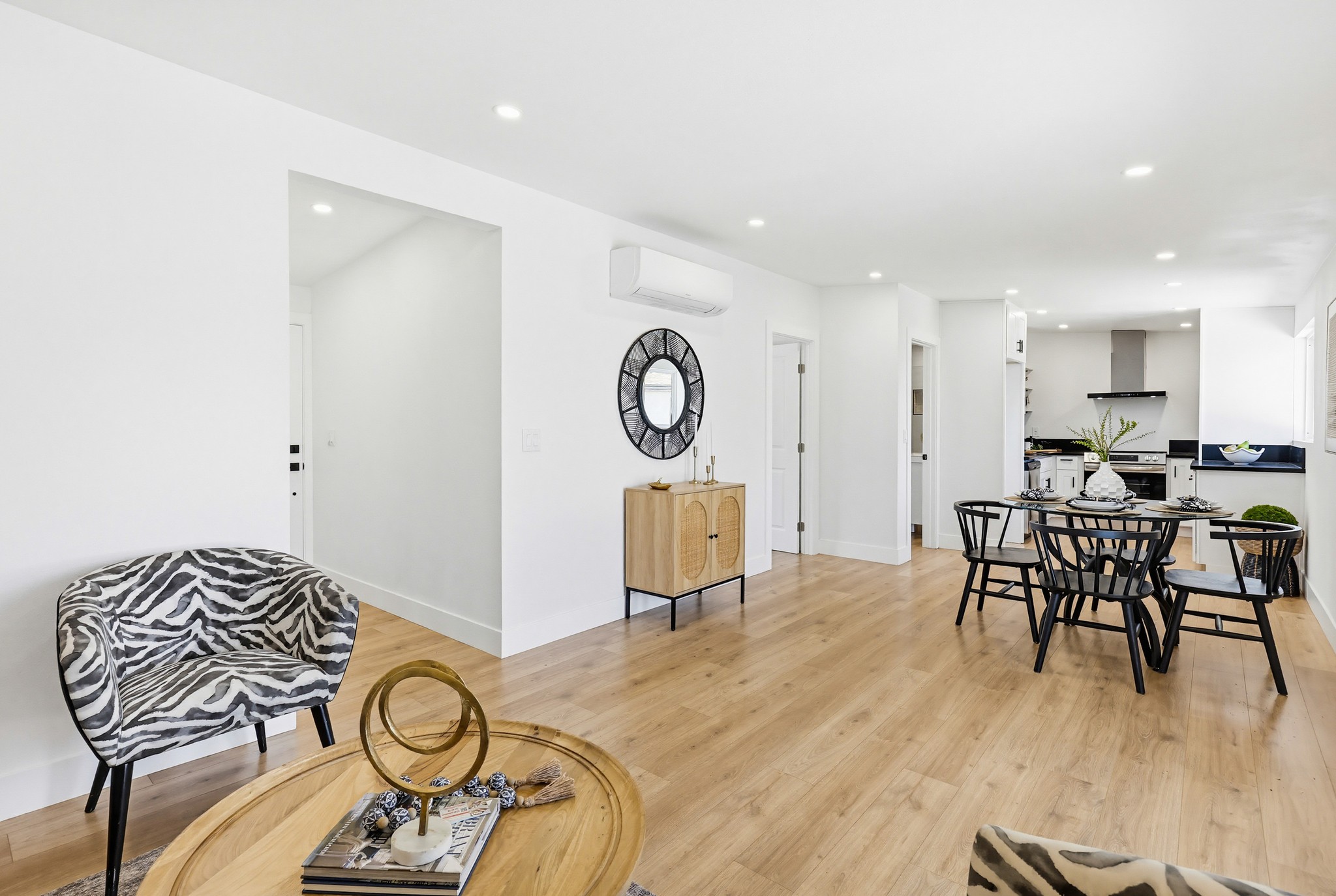 Virtual tour photo 11 of 78 for 5472 San Onofre Terrace
