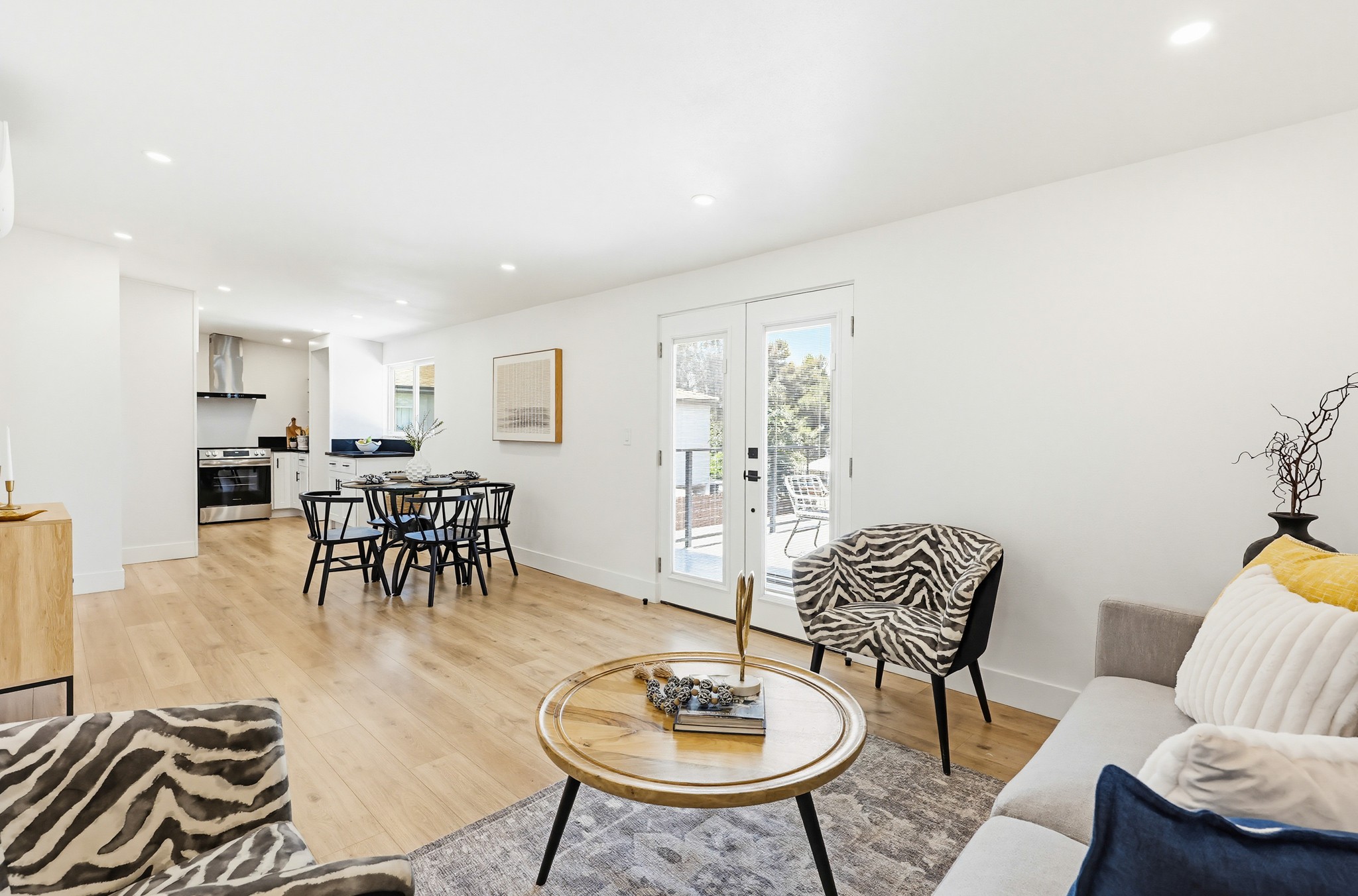 Virtual tour photo 12 of 78 for 5472 San Onofre Terrace