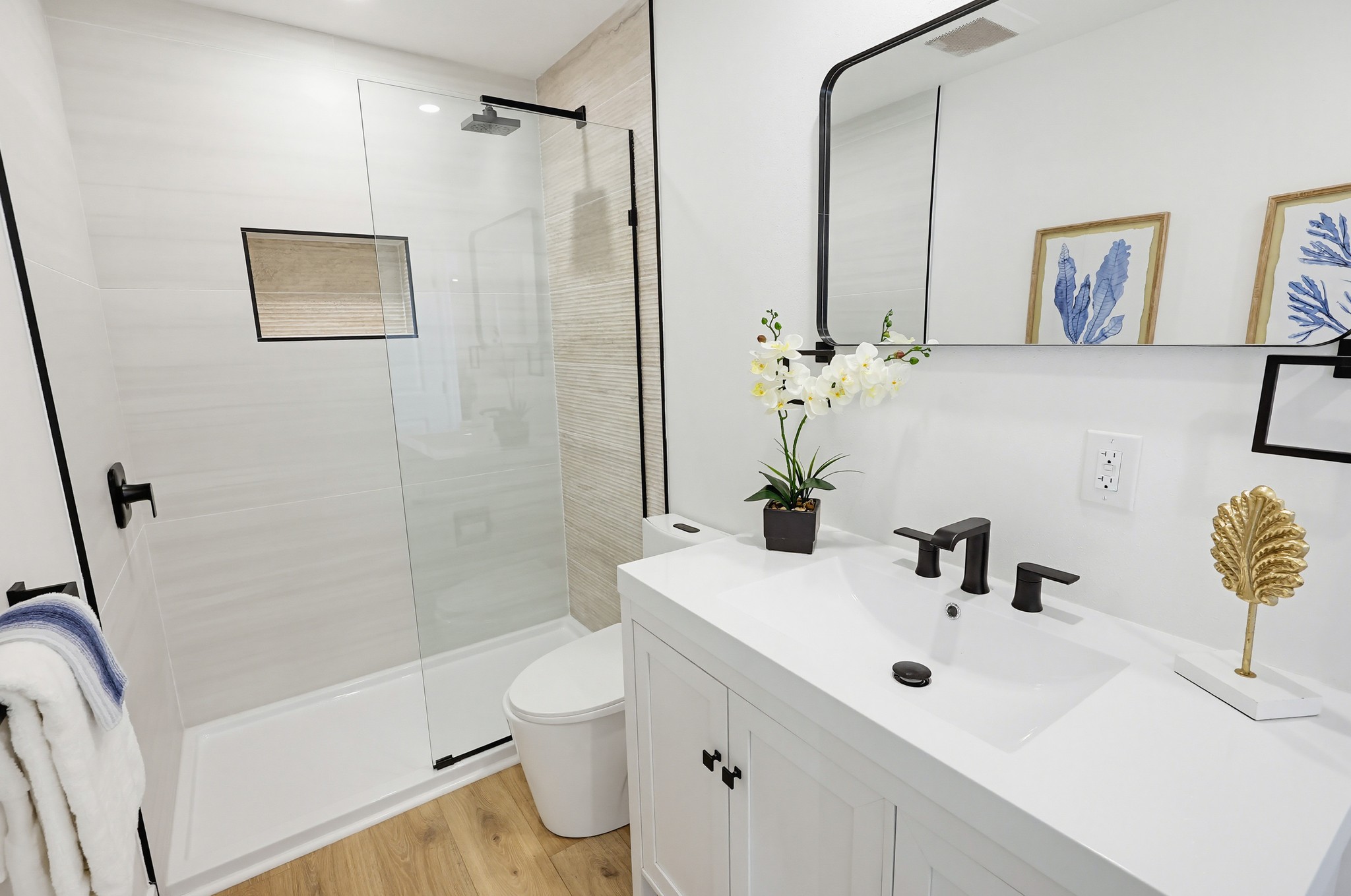 Virtual tour photo 36 of 78 for 5472 San Onofre Terrace