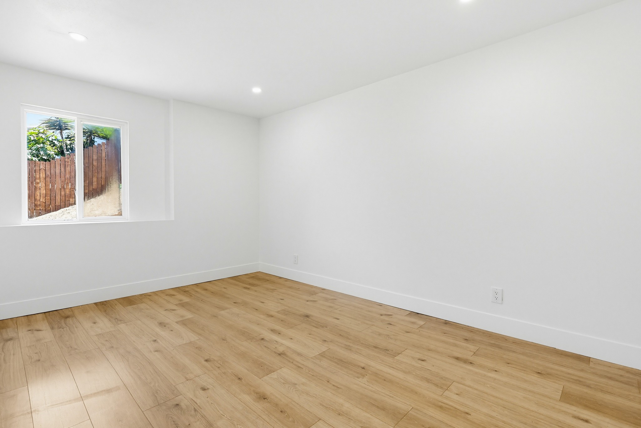 Virtual tour photo 71 of 78 for 5472 San Onofre Terrace