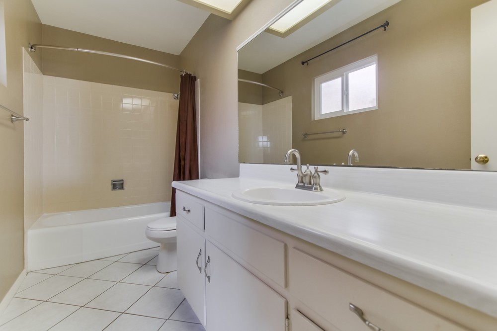 Virtual tour photo 31 of 41 for 5475 Fontaine Street