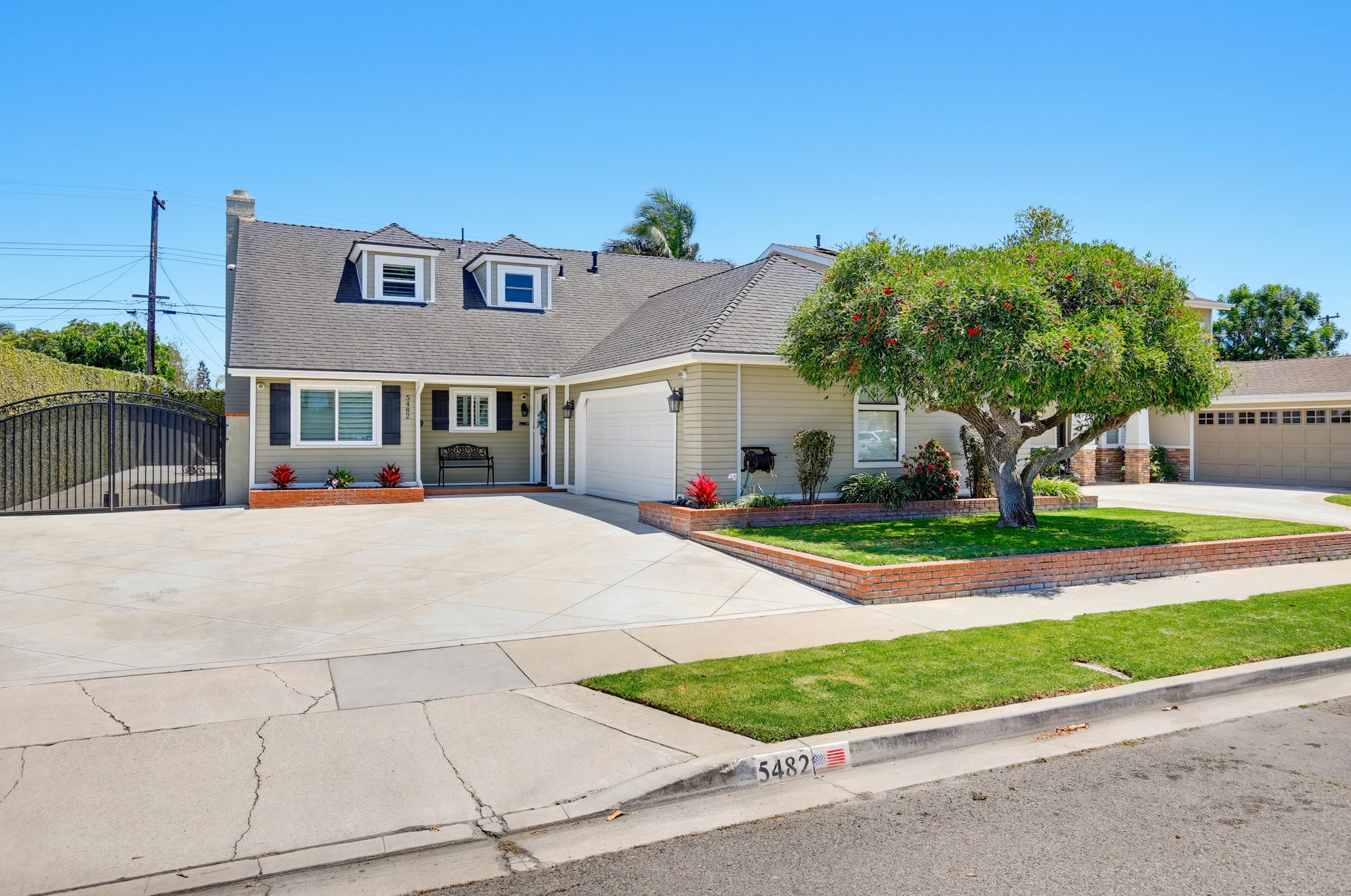 Virtual tour photo 3 of 92 for 5482 Park Ave