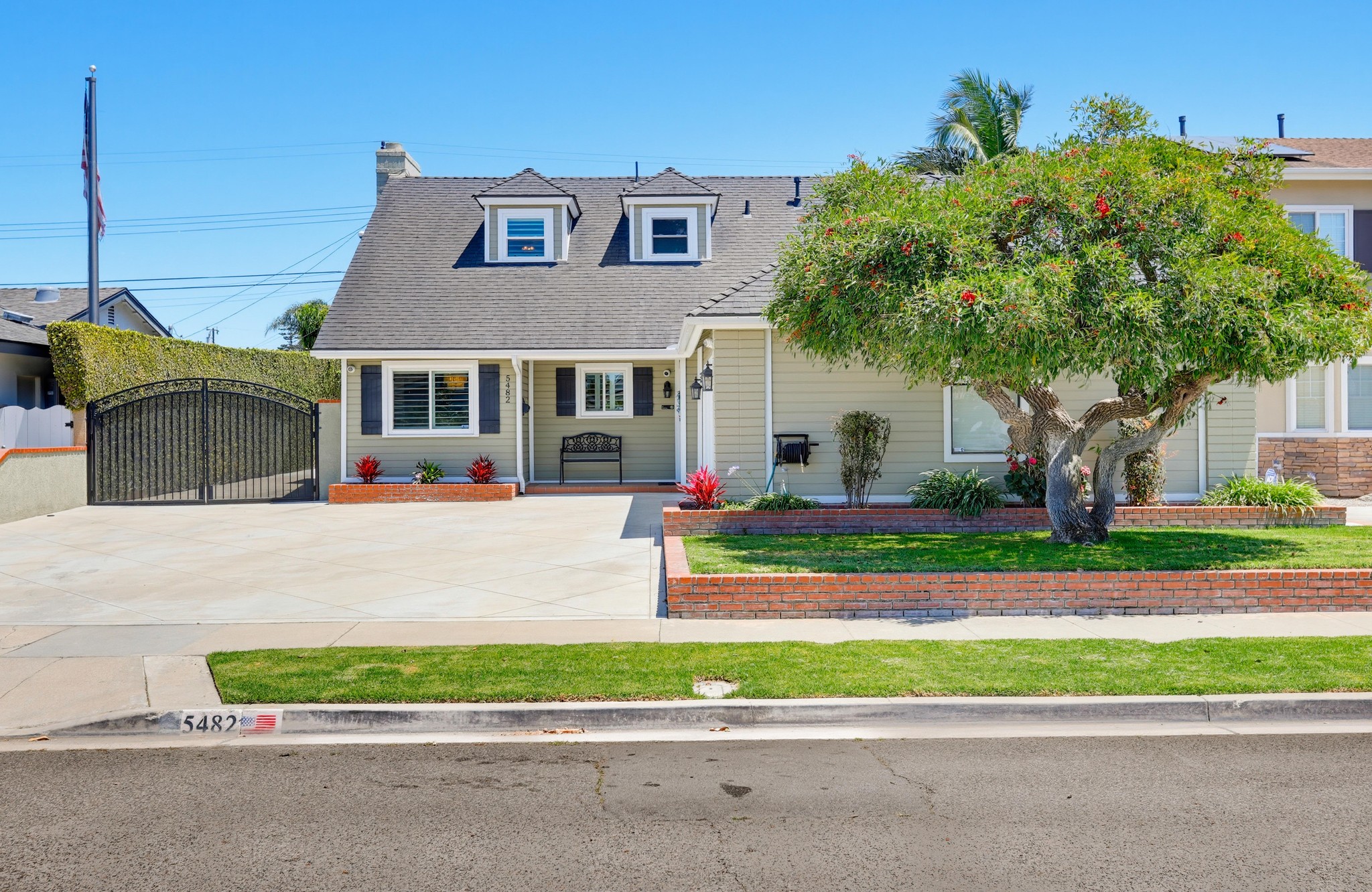 Virtual tour photo 5 of 92 for 5482 Park Ave