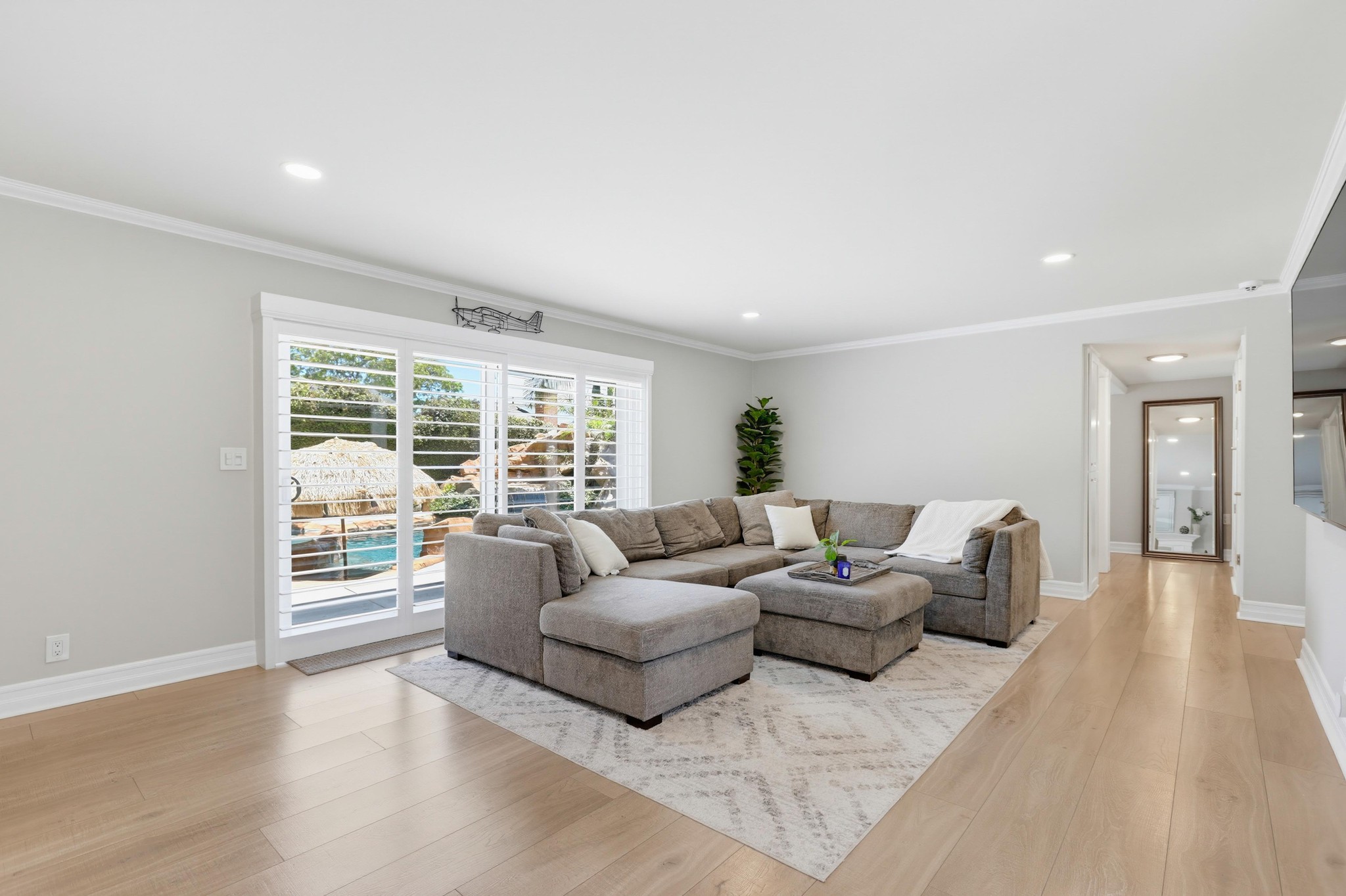 Virtual tour photo 37 of 92 for 5482 Park Ave