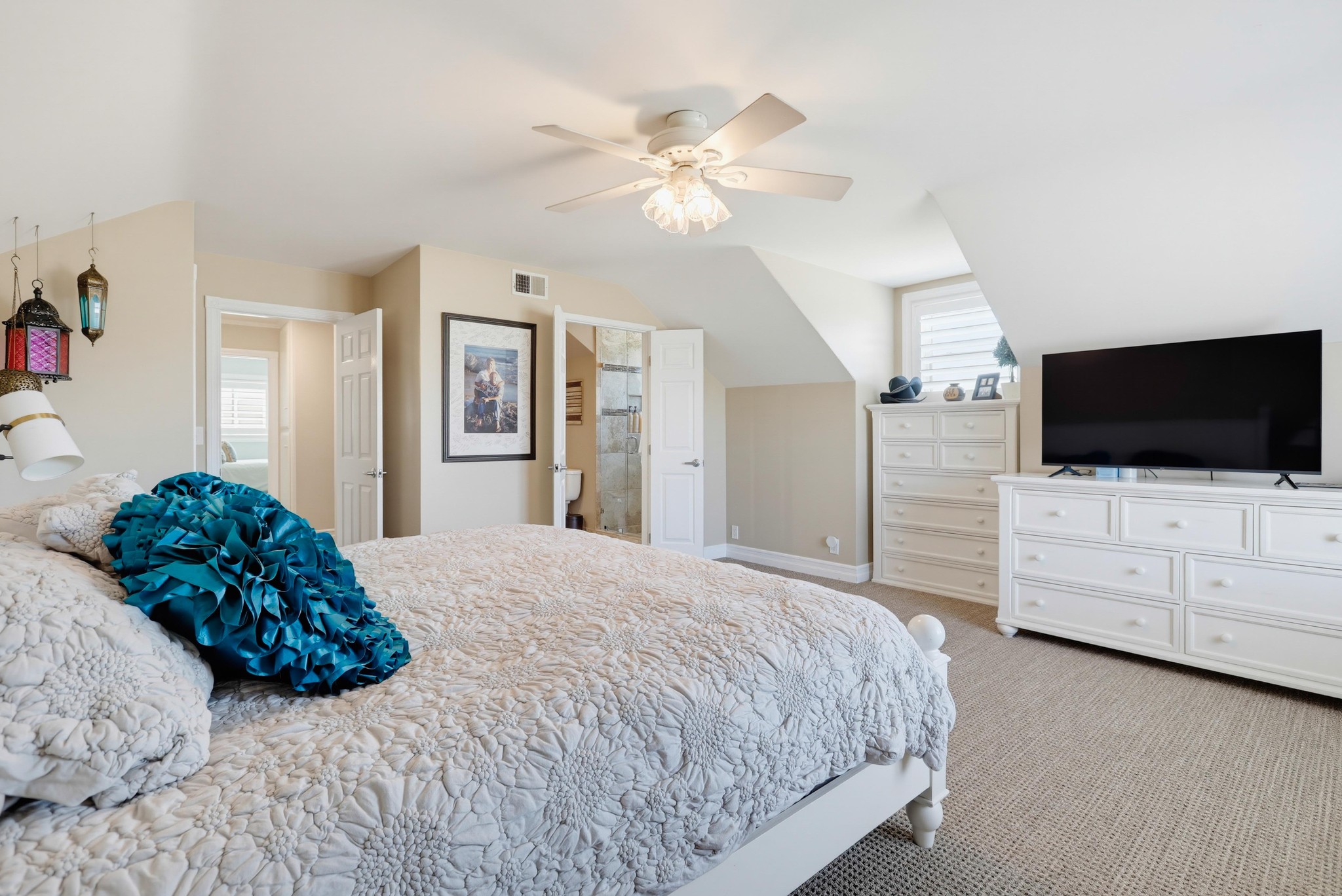 Virtual tour photo 62 of 92 for 5482 Park Ave