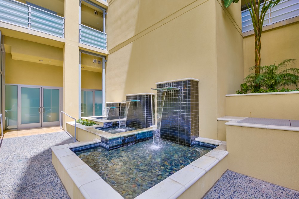 Virtual tour photo 7 of 29 for 550 15th St #601