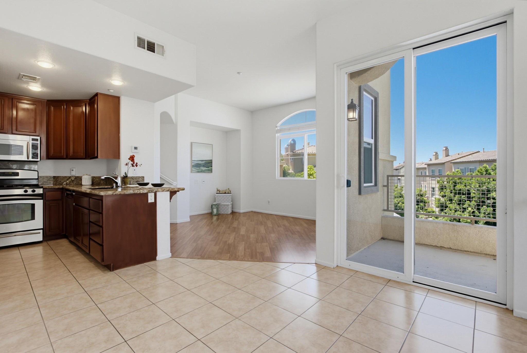 Virtual tour photo 5 of 47 for 550 Almond Rd