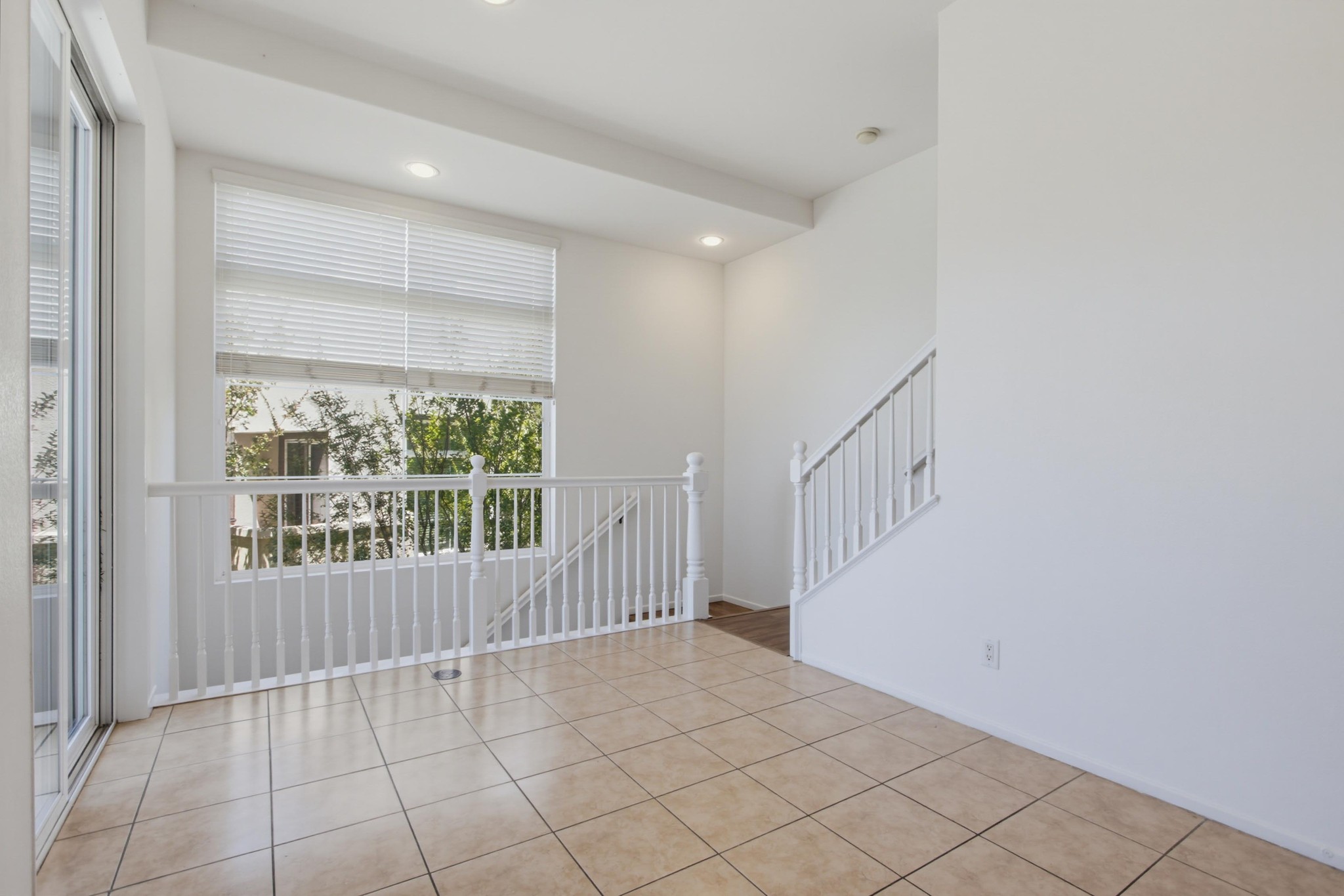 Virtual tour photo 7 of 47 for 550 Almond Rd