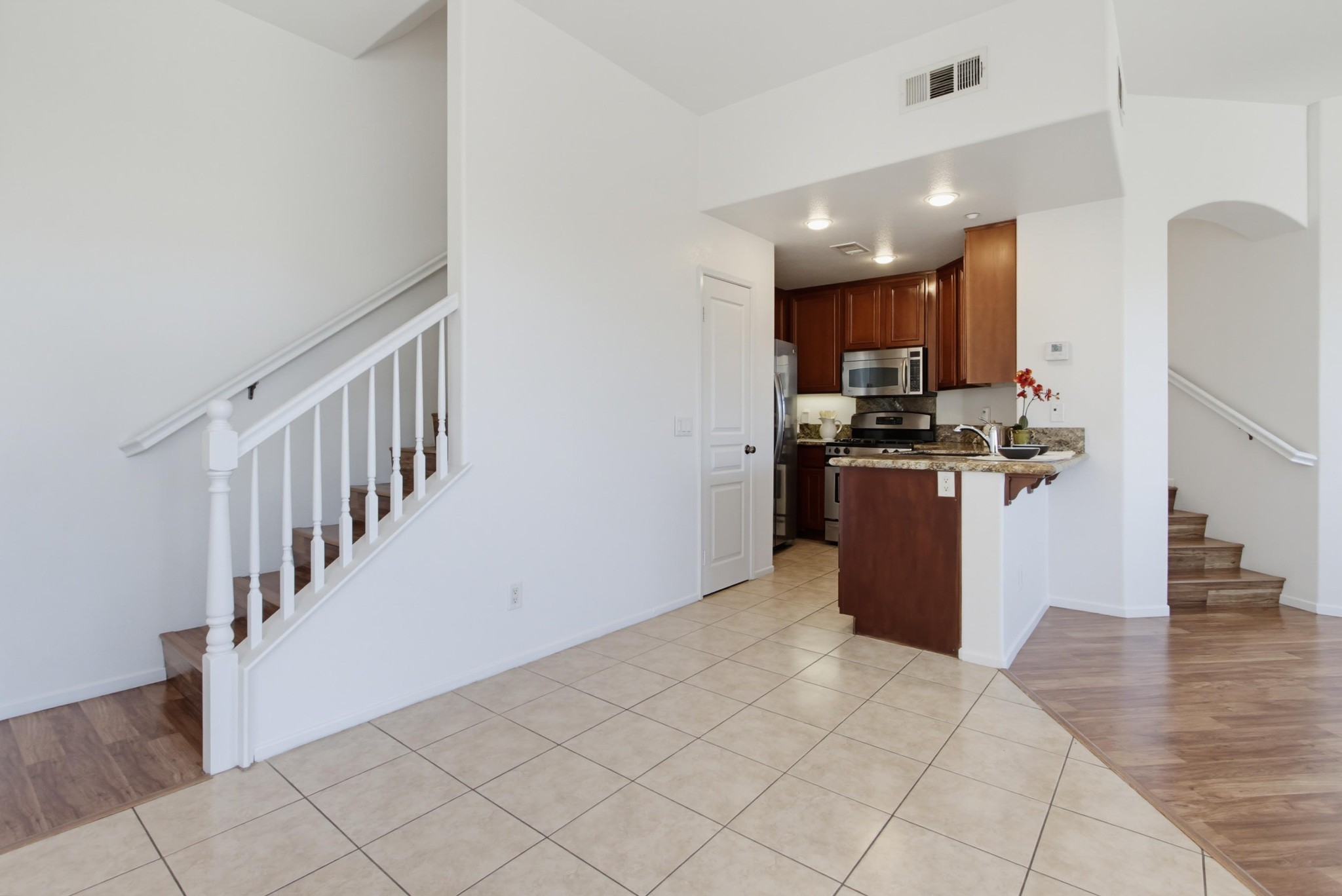 Virtual tour photo 8 of 47 for 550 Almond Rd