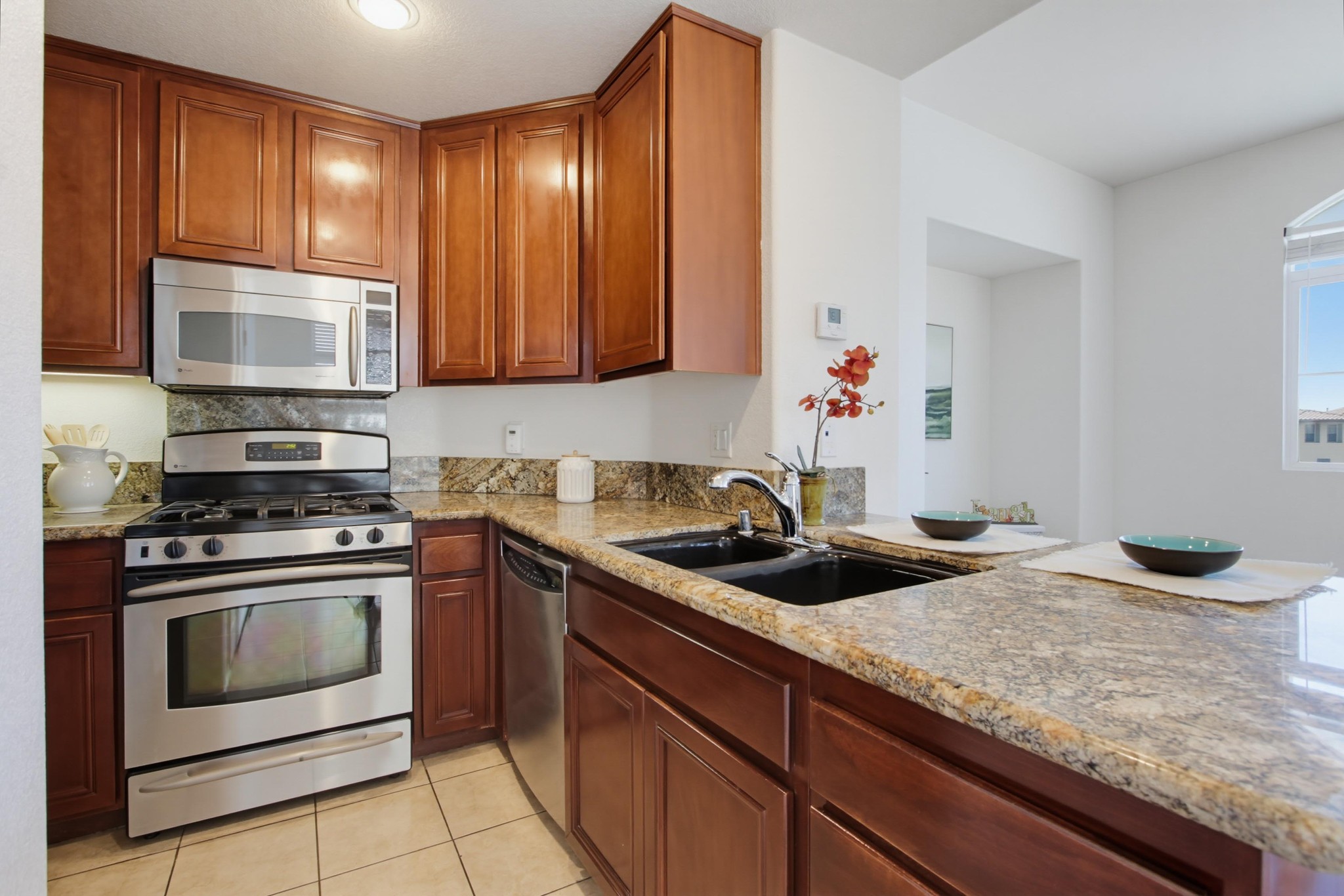 Virtual tour photo 11 of 47 for 550 Almond Rd