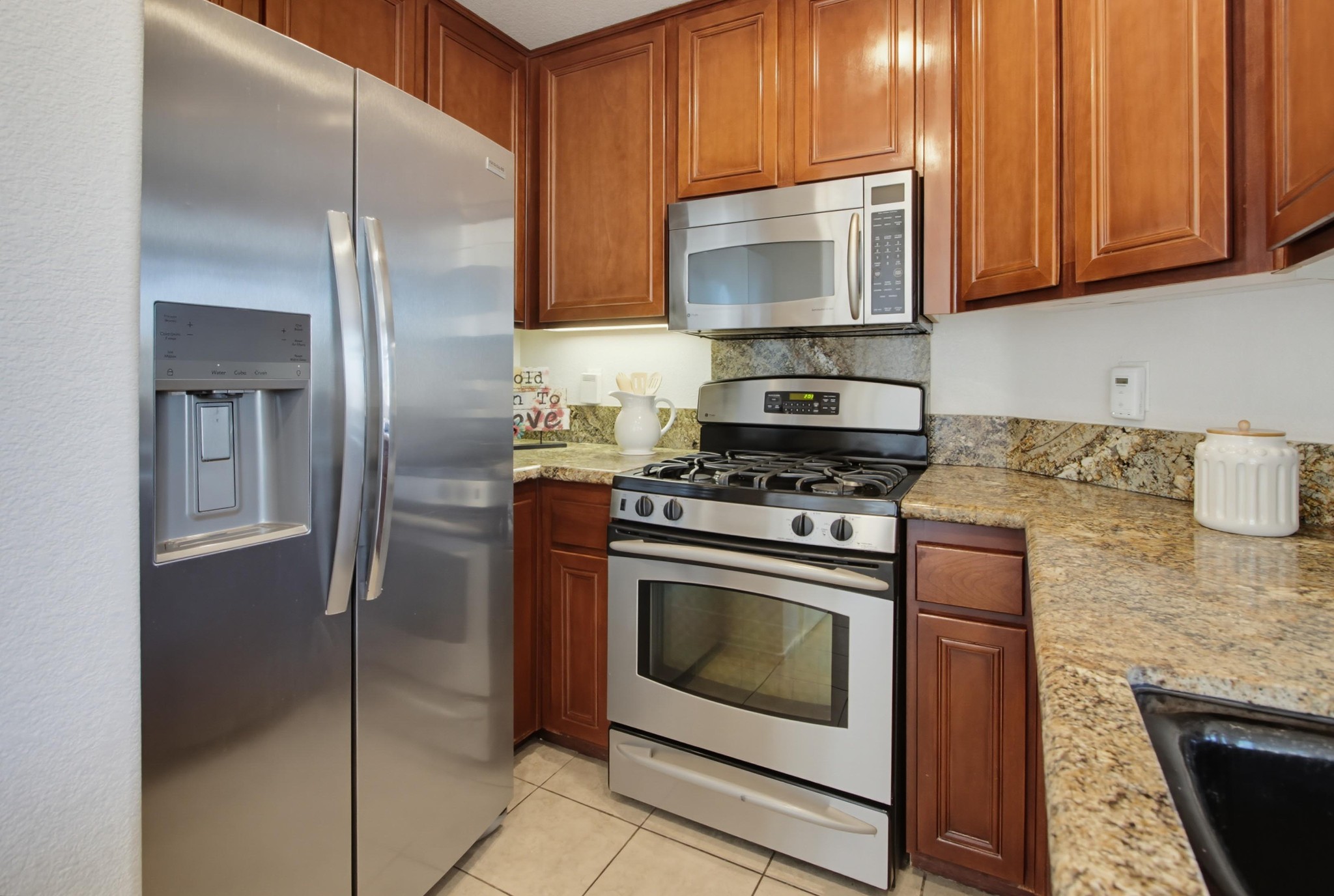 Virtual tour photo 12 of 47 for 550 Almond Rd
