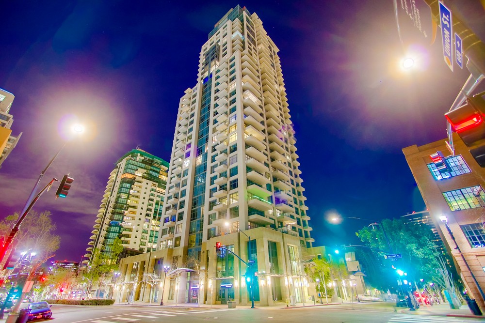 Virtual tour photo 1 of 81 for 550 Front St #2103