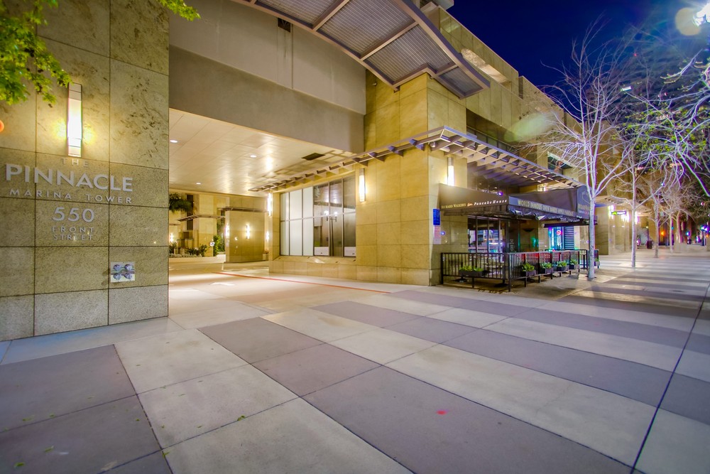 Virtual tour photo 3 of 81 for 550 Front St #2103
