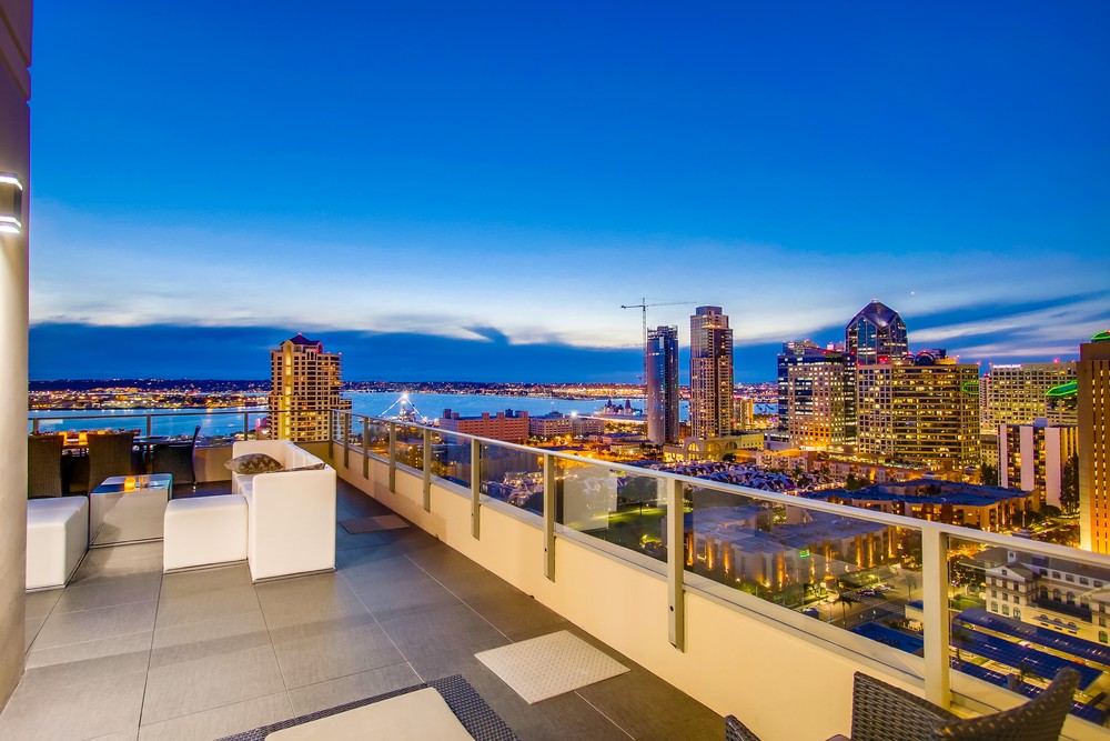 Virtual tour photo 17 of 81 for 550 Front St #2103
