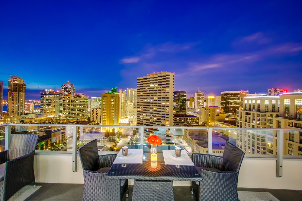 Virtual tour photo 24 of 81 for 550 Front St #2103