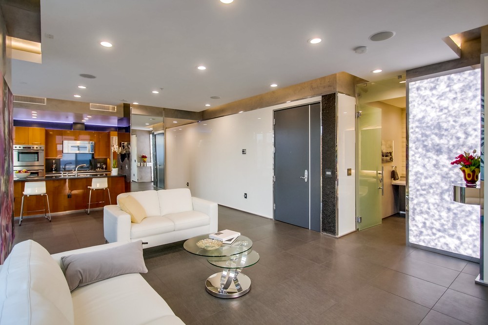 Virtual tour photo 40 of 81 for 550 Front St #2103