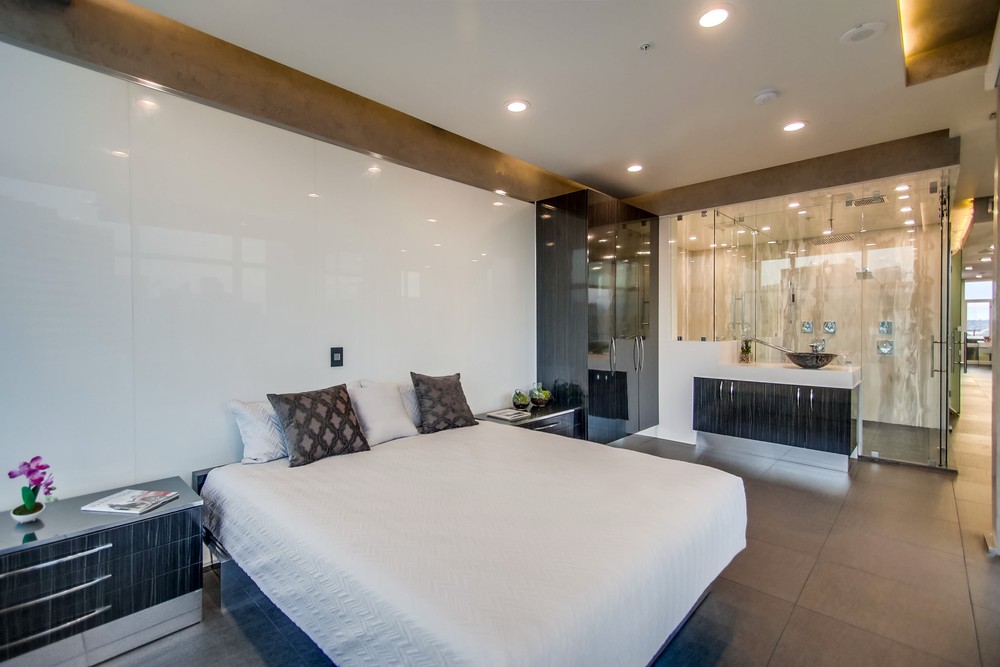 Virtual tour photo 53 of 81 for 550 Front St #2103