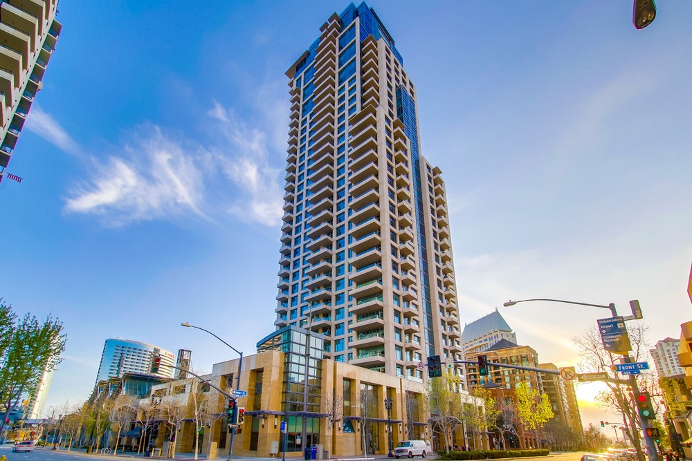 Virtual tour photo 61 of 81 for 550 Front St #2103