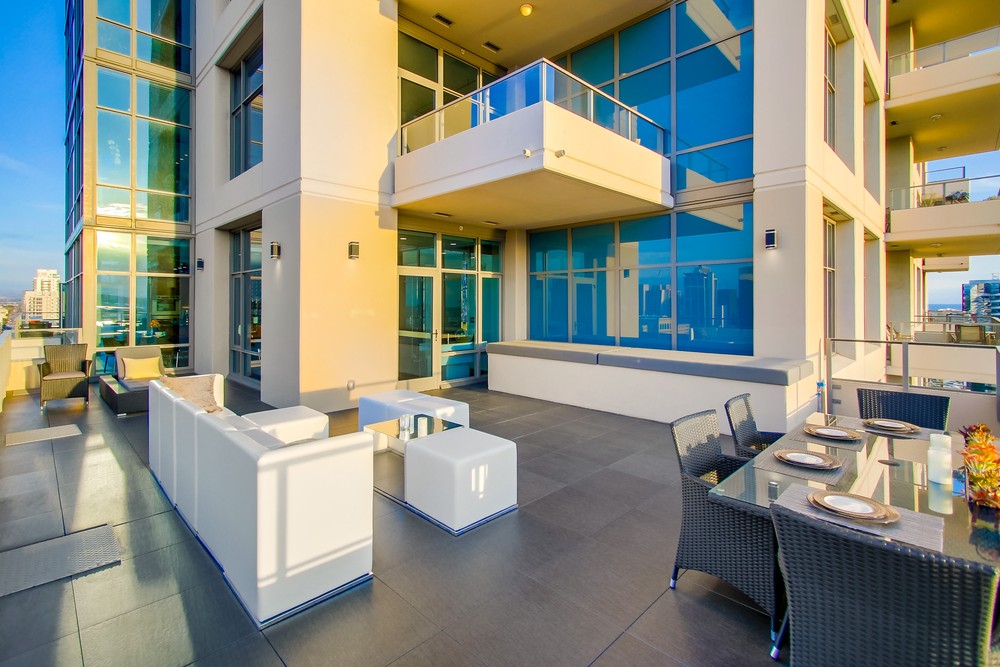 Virtual tour photo 67 of 81 for 550 Front St #2103
