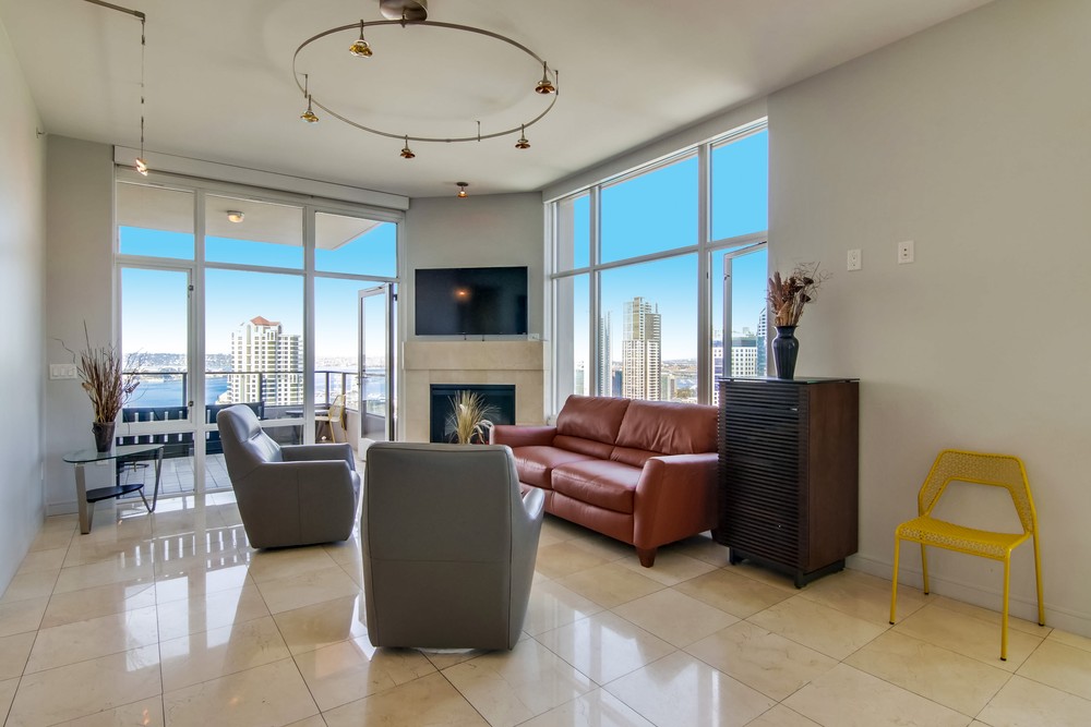 Virtual tour photo 7 of 63 for 550 Front St #2203
