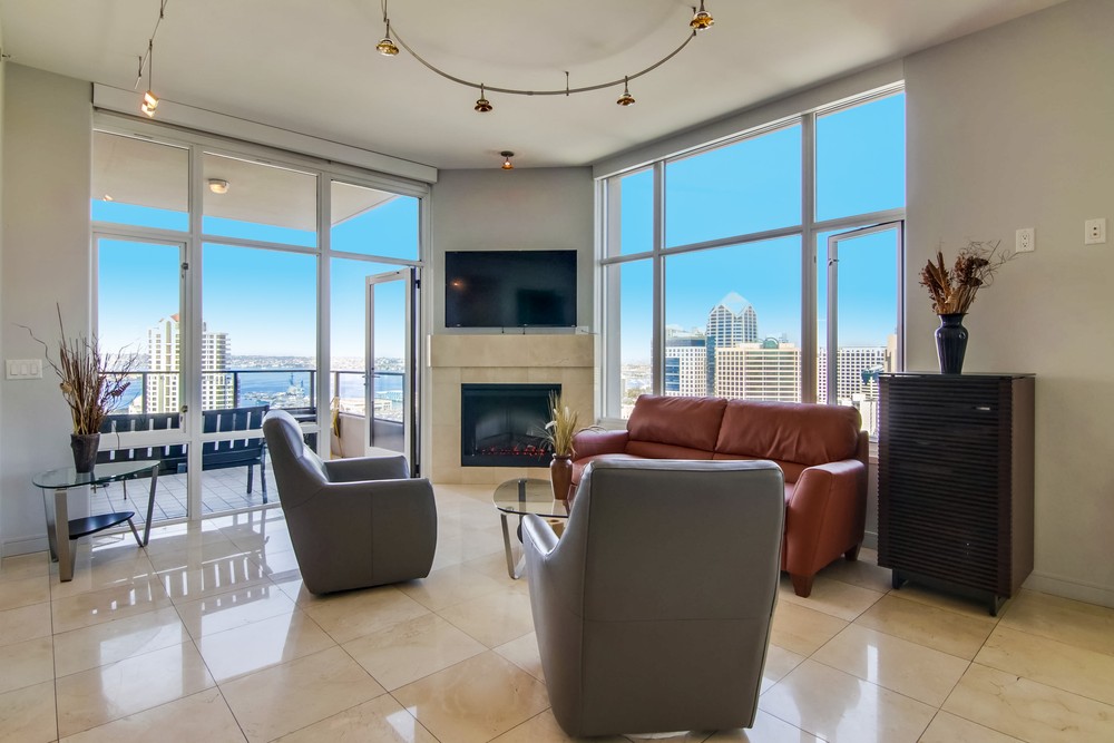 Virtual tour photo 8 of 63 for 550 Front St #2203
