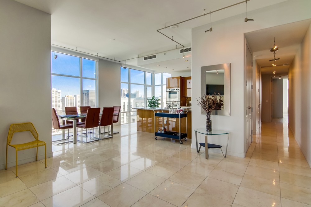 Virtual tour photo 15 of 63 for 550 Front St #2203
