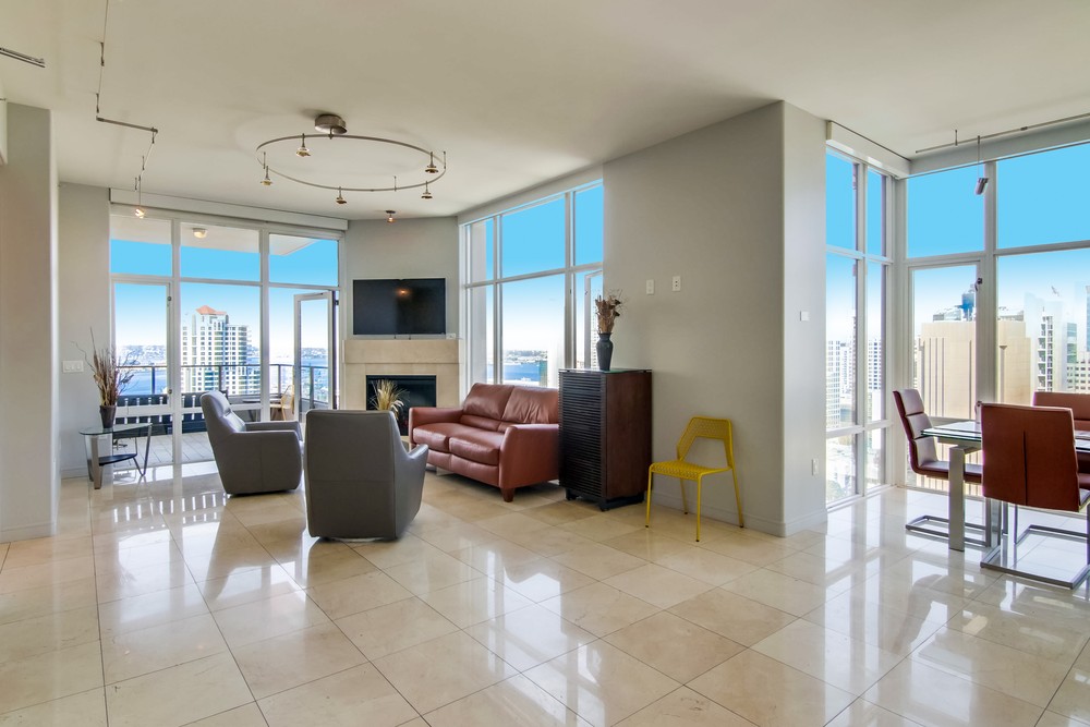 Virtual tour photo 17 of 63 for 550 Front St #2203